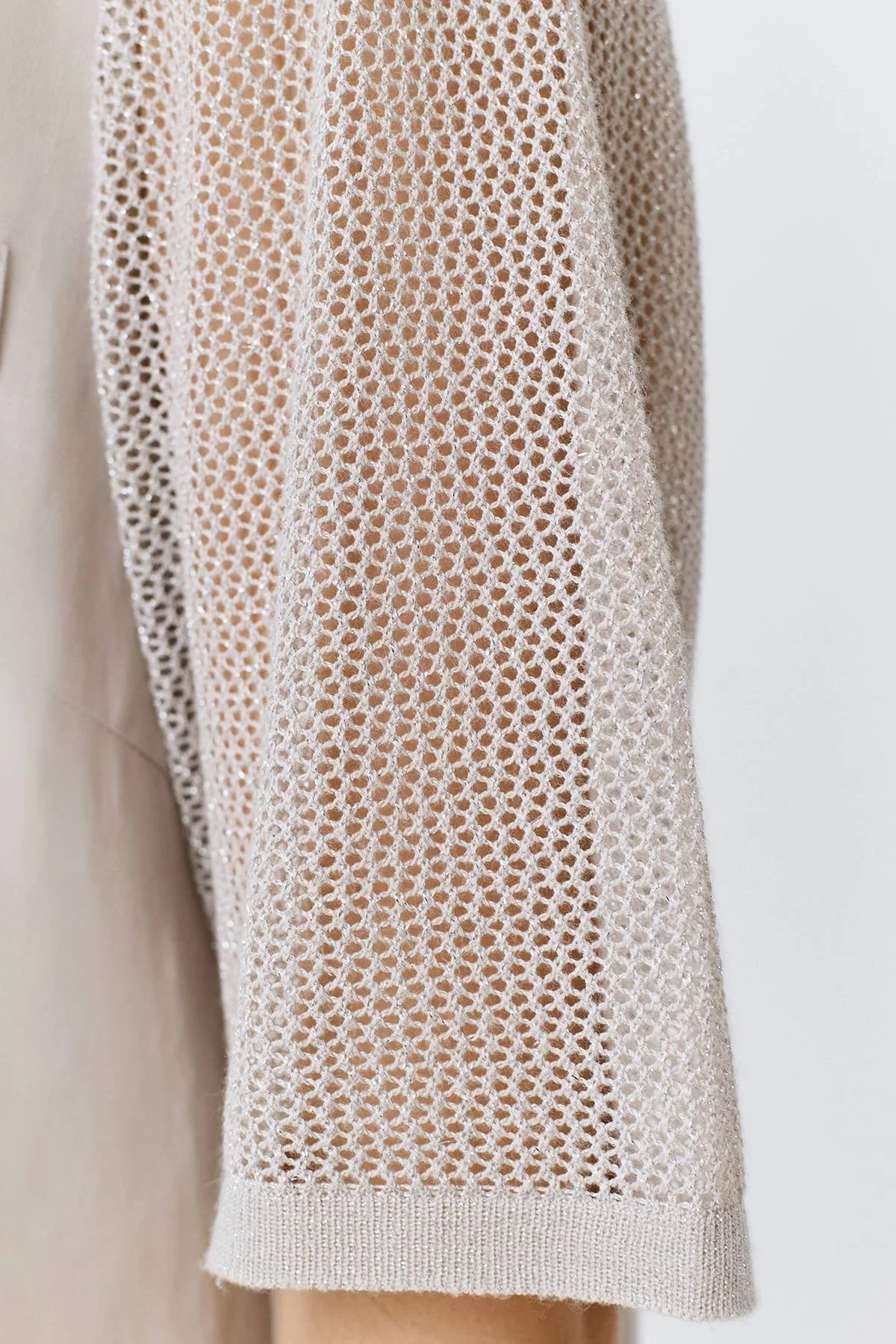 Свободная блузка с ажурными рукавами, 36