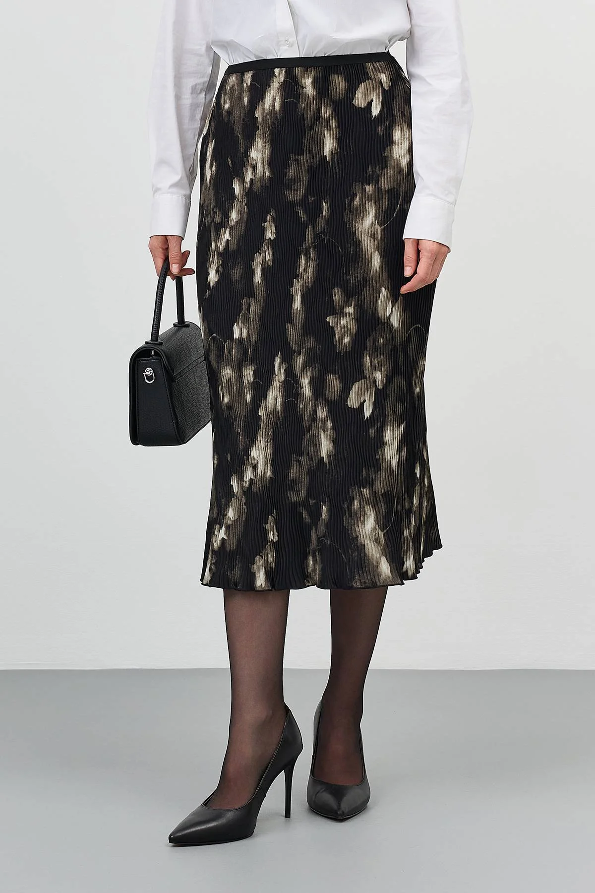 Юбка-плиссе из фактурной ткани, 48