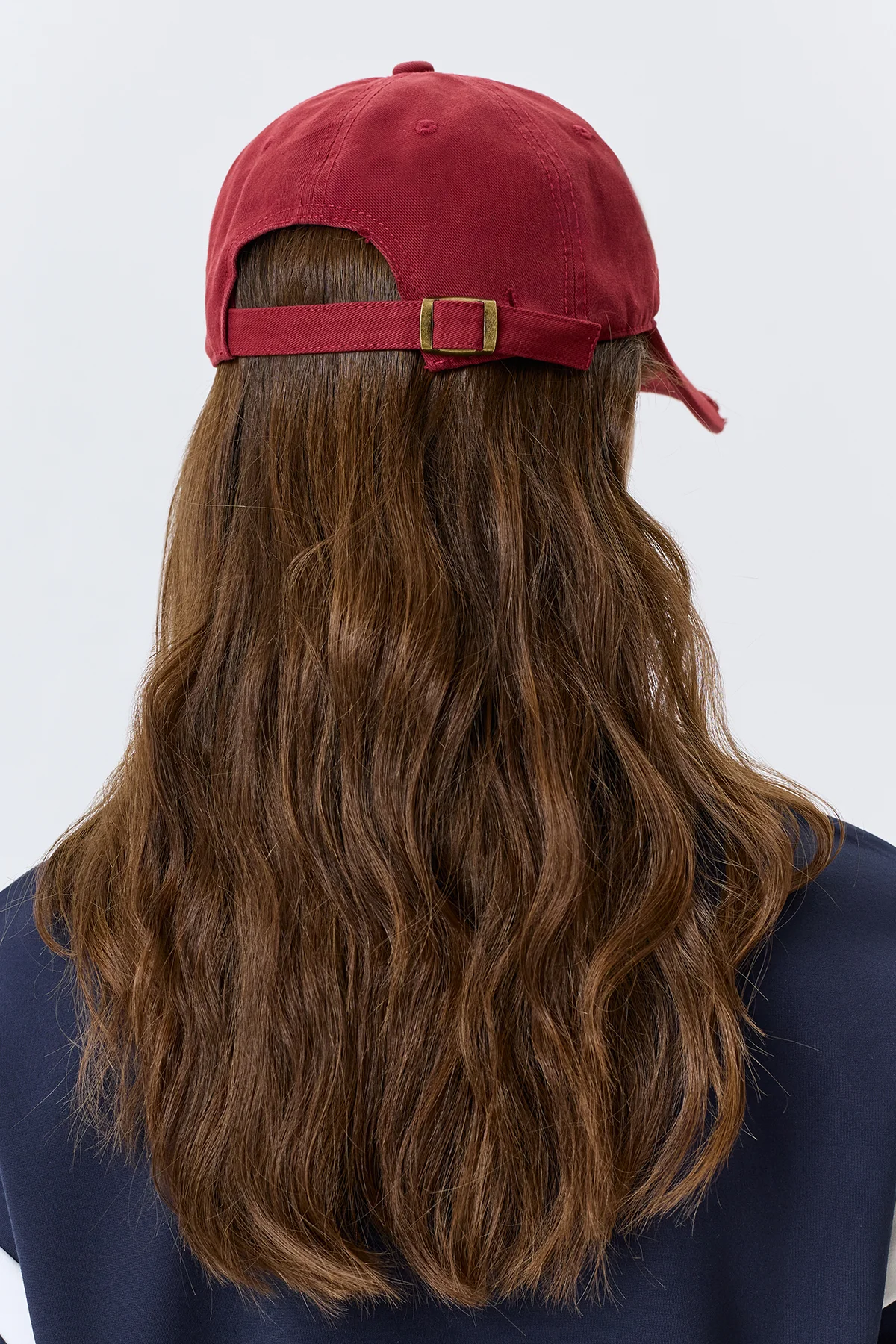 Кепка с вышивкой и дестроями, One