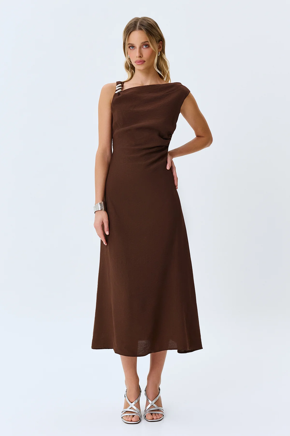 Платье-миди с асимметричным вырезом, 50