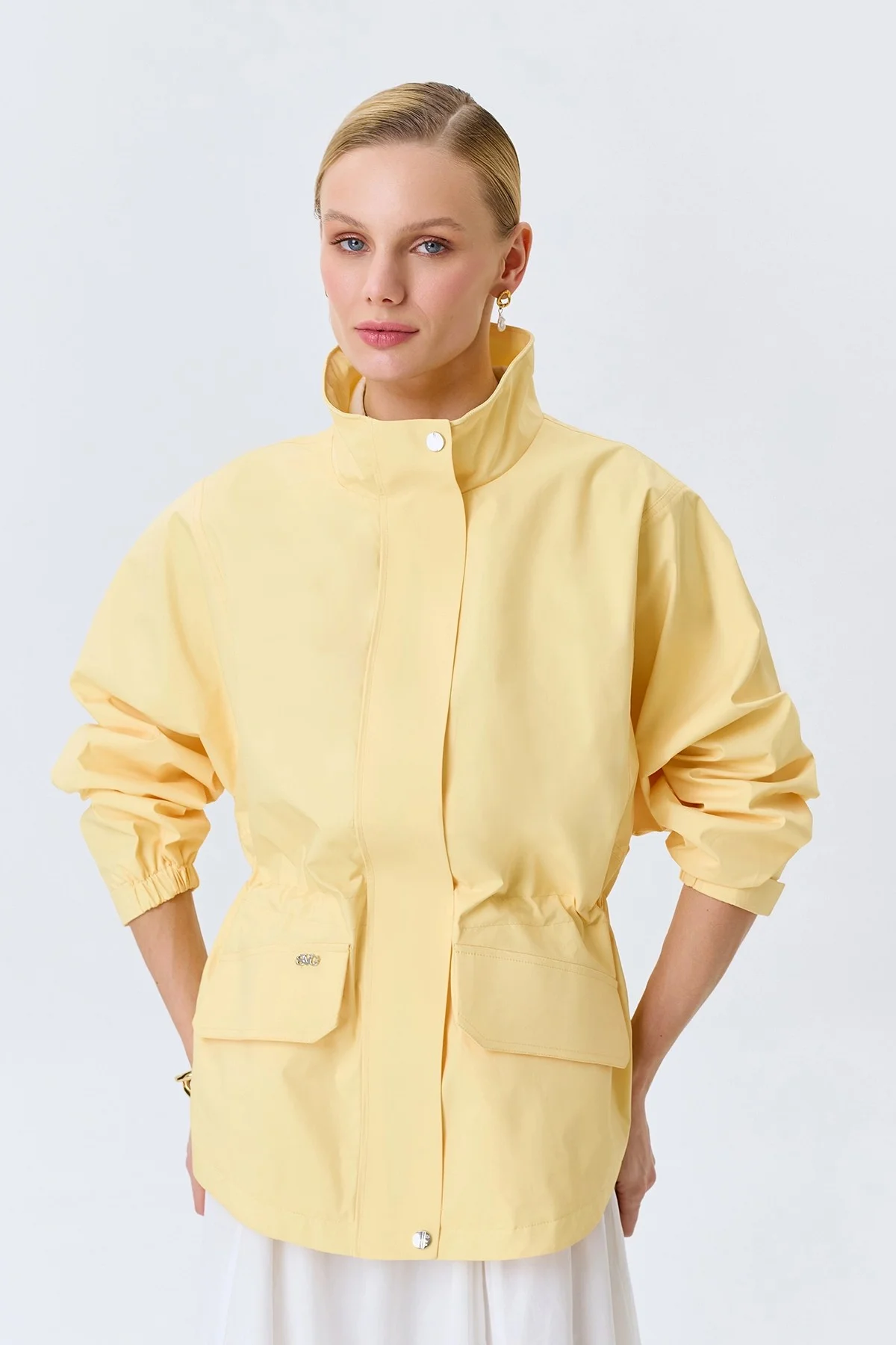 Oversize ветровка в спортивном стиле, 40