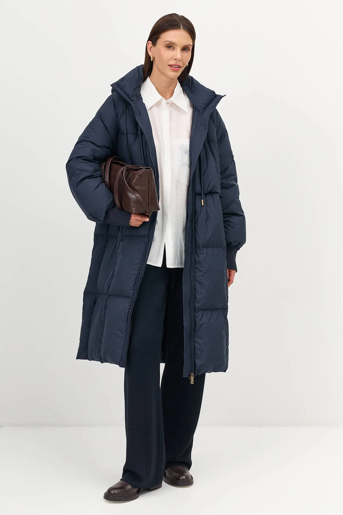 Лимитированная серия Теплый пуховик с капюшономс палантином, 40