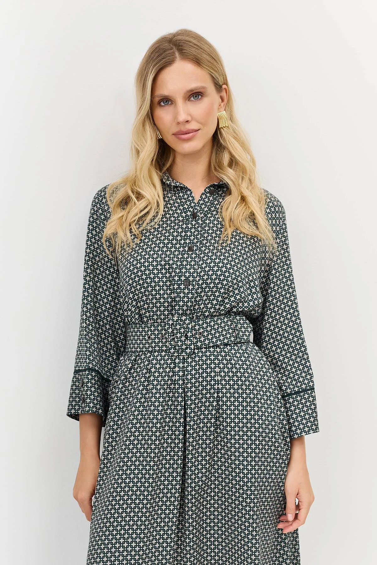 Лимитированная серия платье-рубашка с геометрическим принтом и палантином, 34