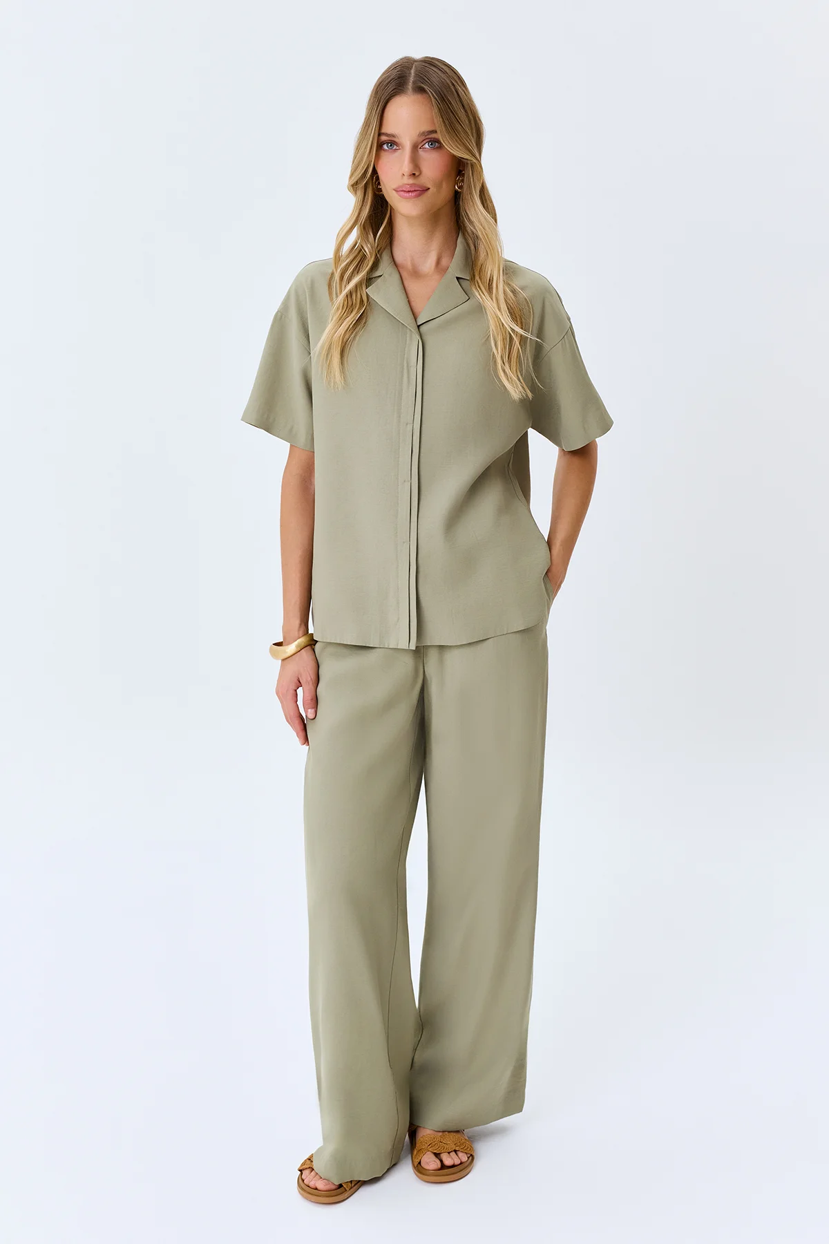 Свободные брюки с широкими отворотами, 46