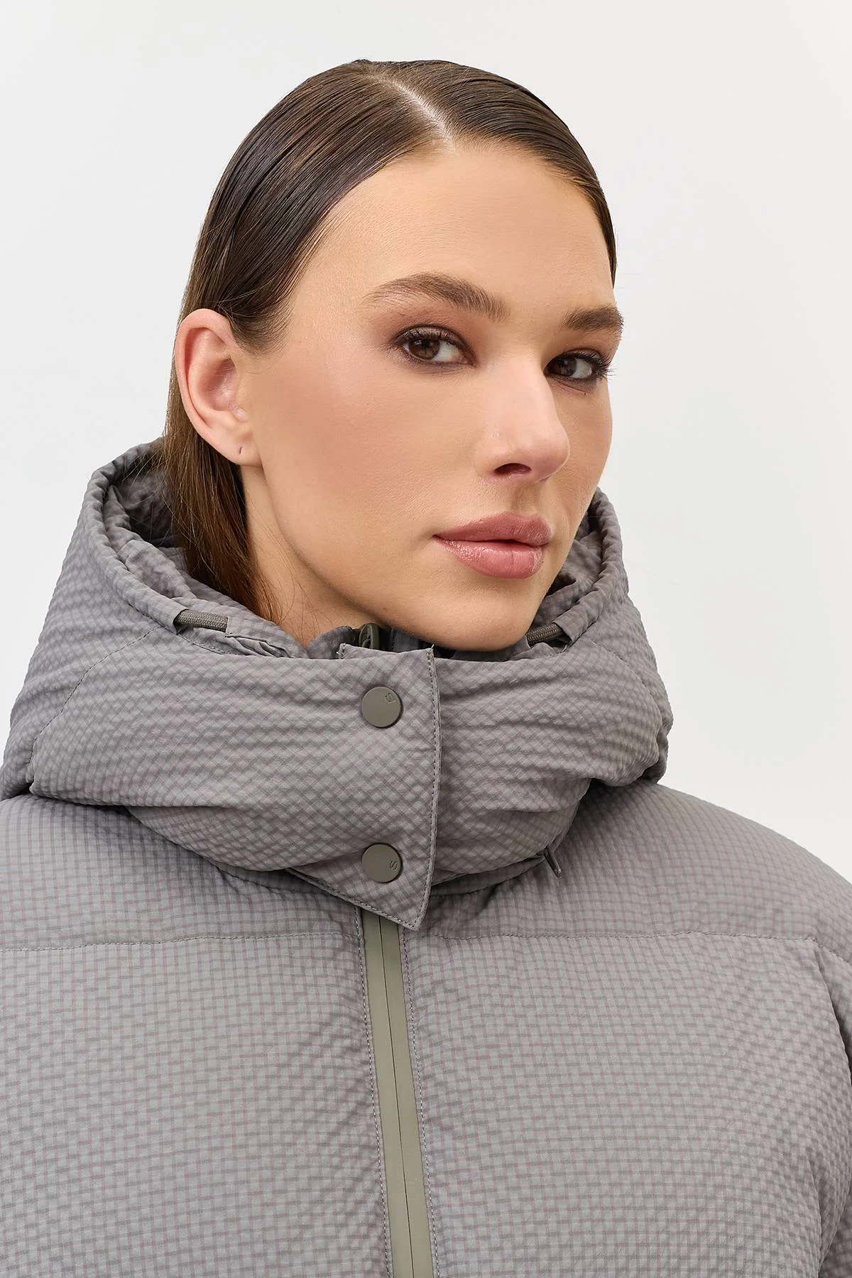 Лимитированная серия куртка Oversize из фактурной ткани с палантином, 48