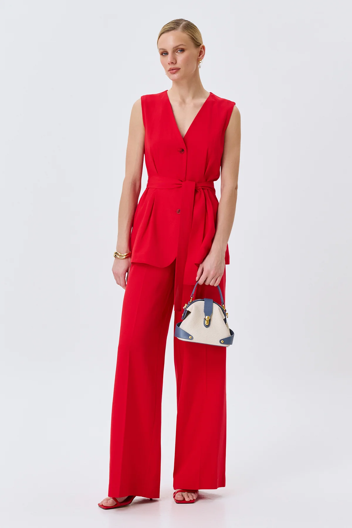 Яркие брюки из района, 52