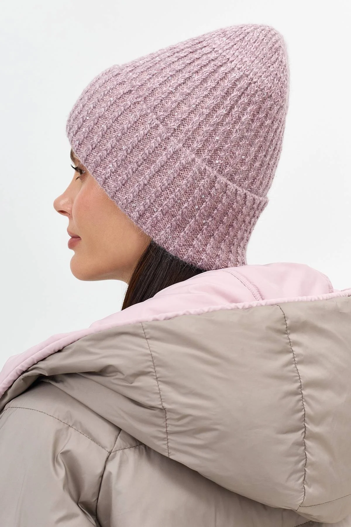 Шапка с мерцающим люрексом, One