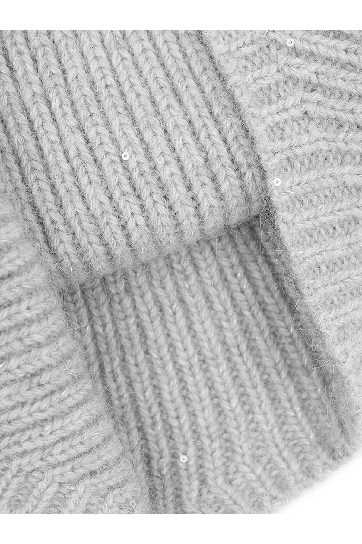 Шапка светло-серая, One