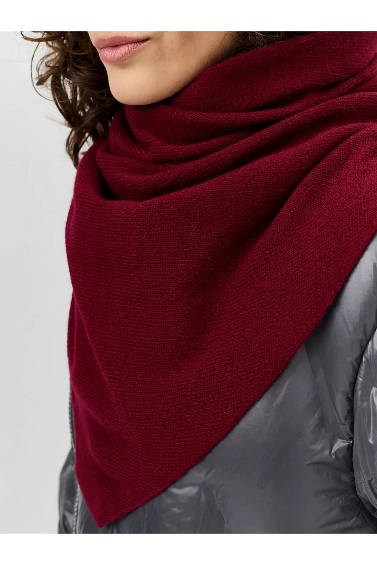 Косынка бордовая, One