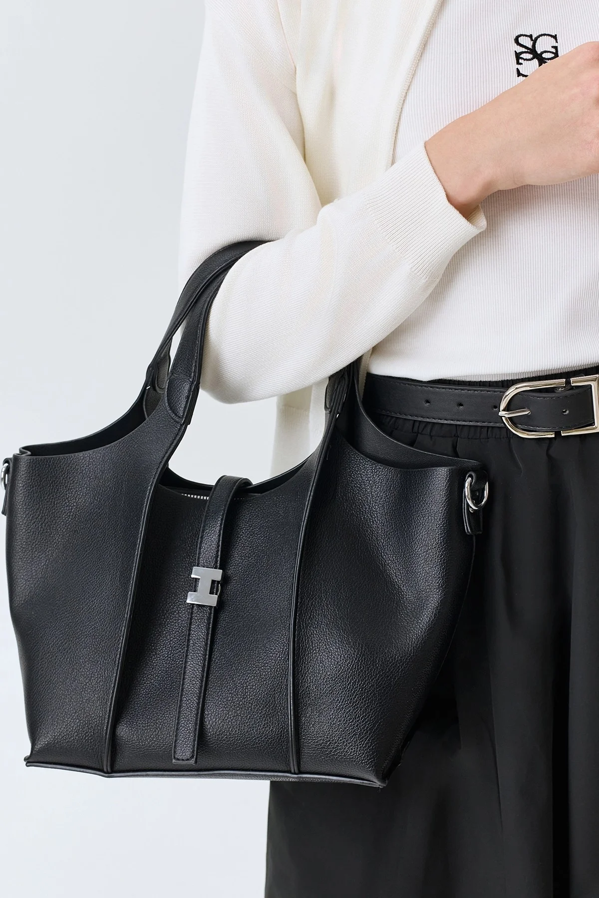 Сумка-тоут с акцентными швами, One