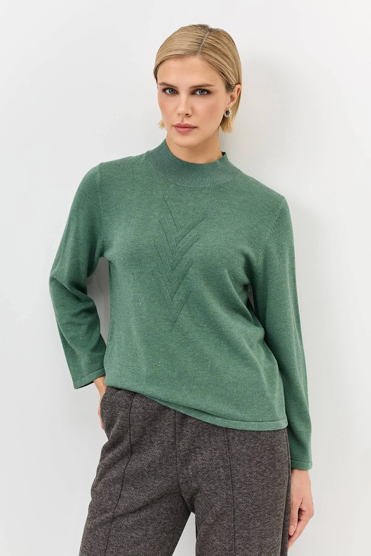 Лимитированная серия джемпер с мерцающими пайетками с палантином, 36