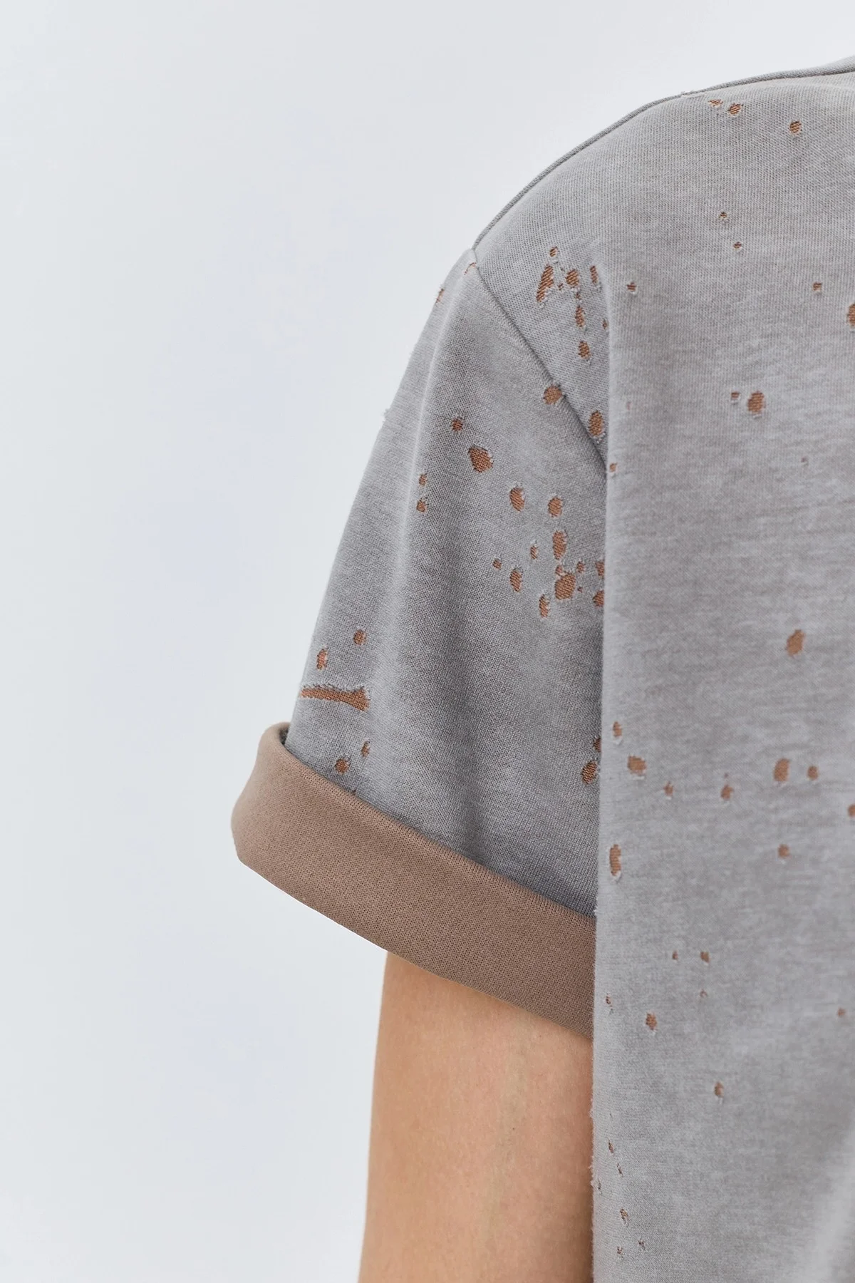 Футболка с дестроями в стиле "College", 44