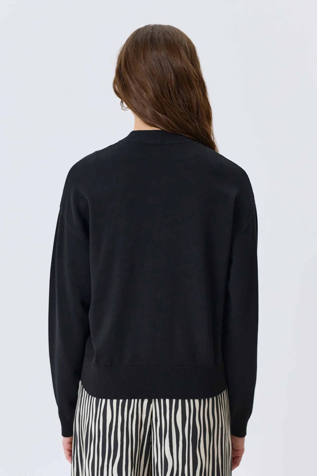 Вязаный бомбер из поливискозной пряжи, 52