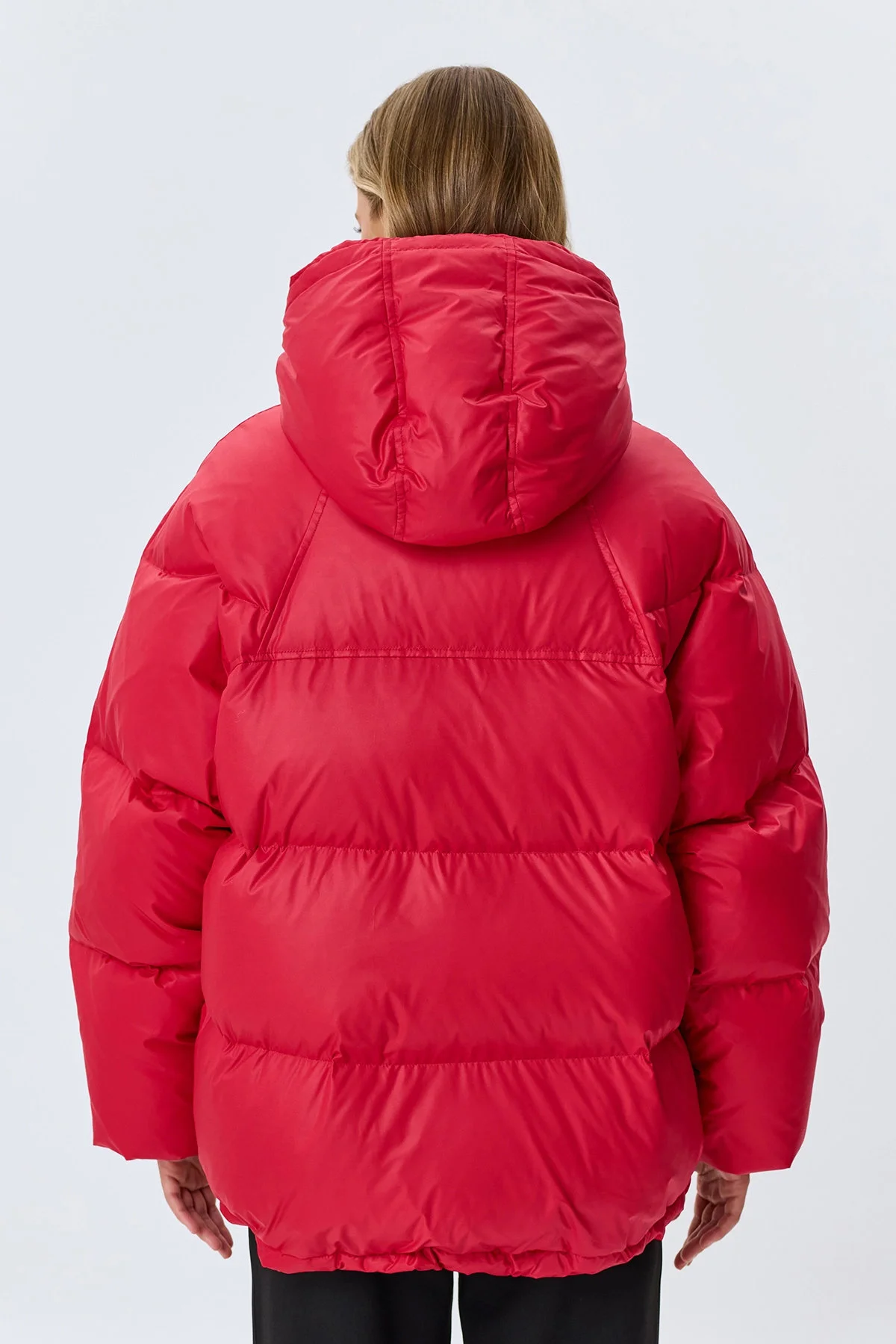 Яркий красный пуховик Oversize, 40