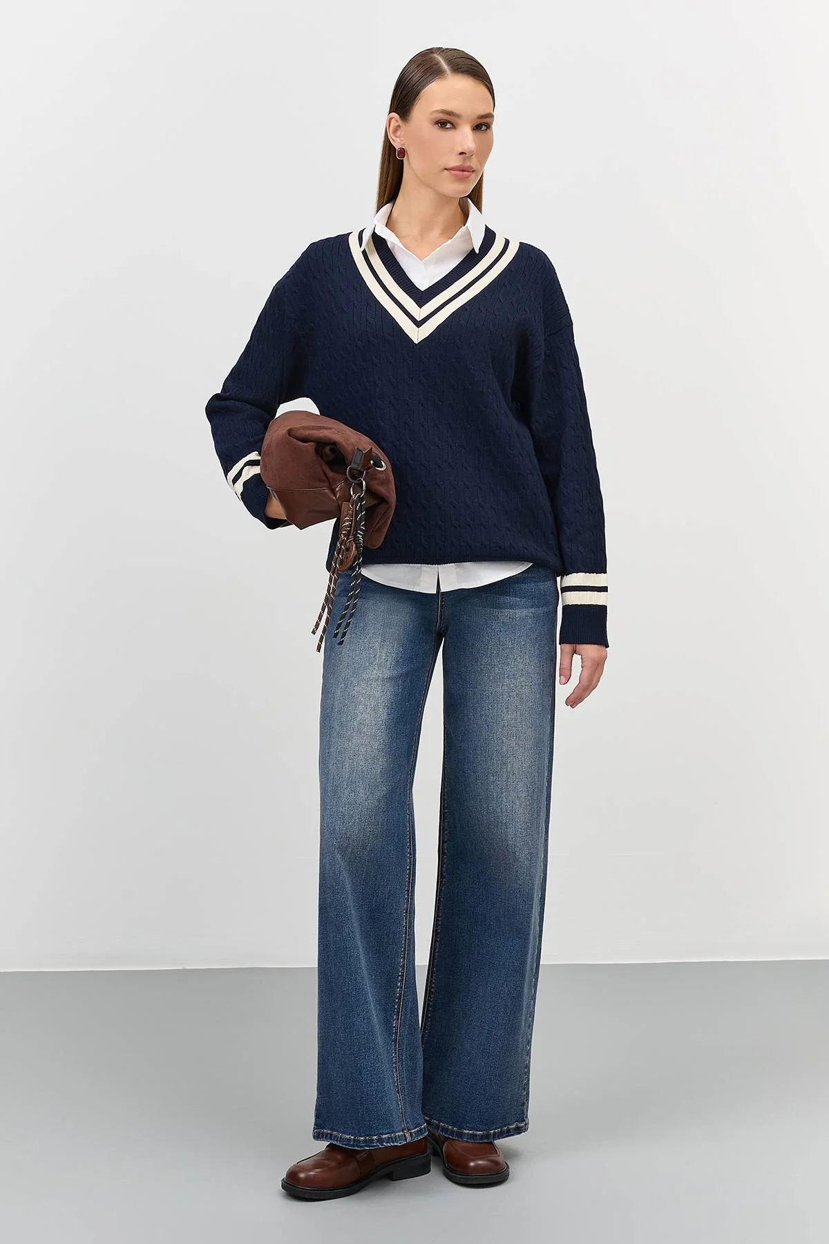 Лимитированная серия свитер с косами и контрастной отделкой и ремень, 40 Лимитированная серия свитер с косами и контрастной отделкой и ремень, 40