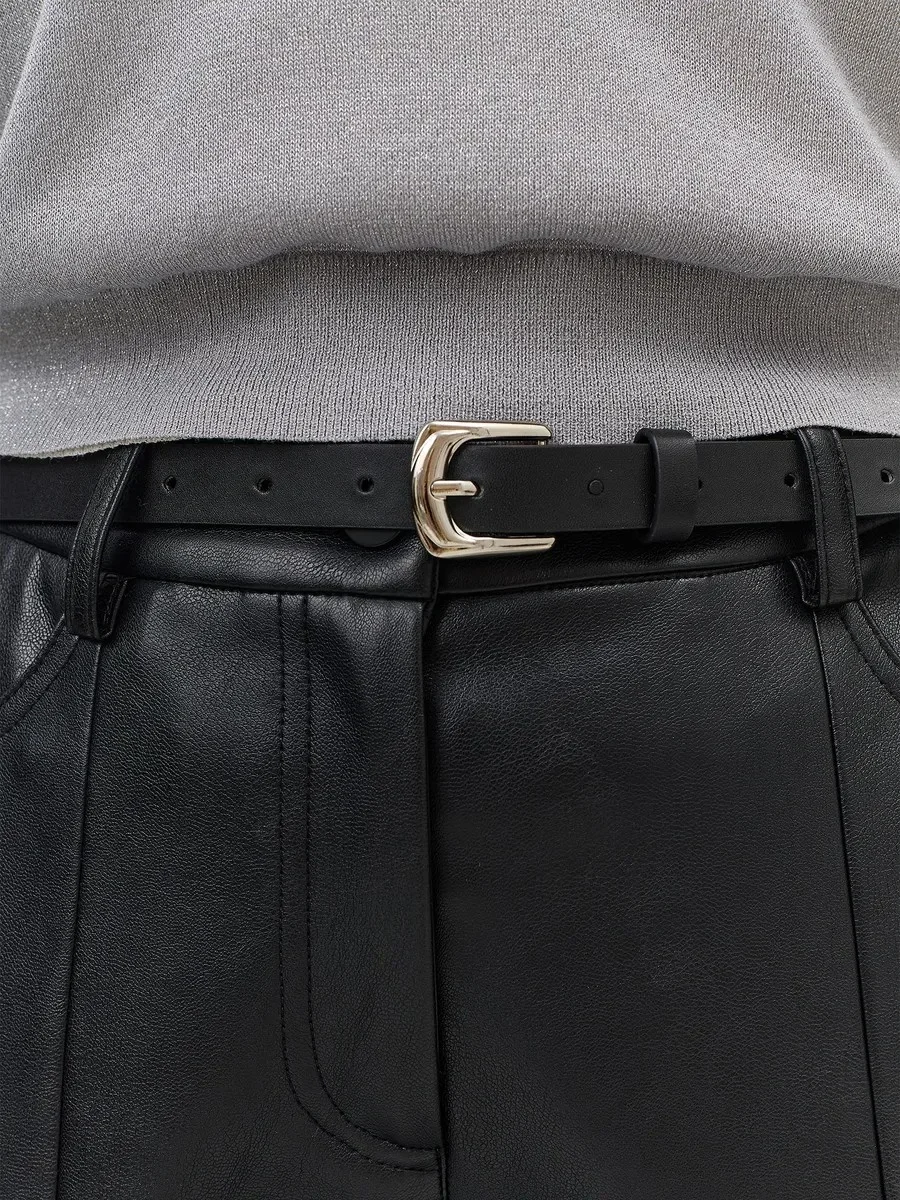 Узкий ремень с квадратной пряжкой, M