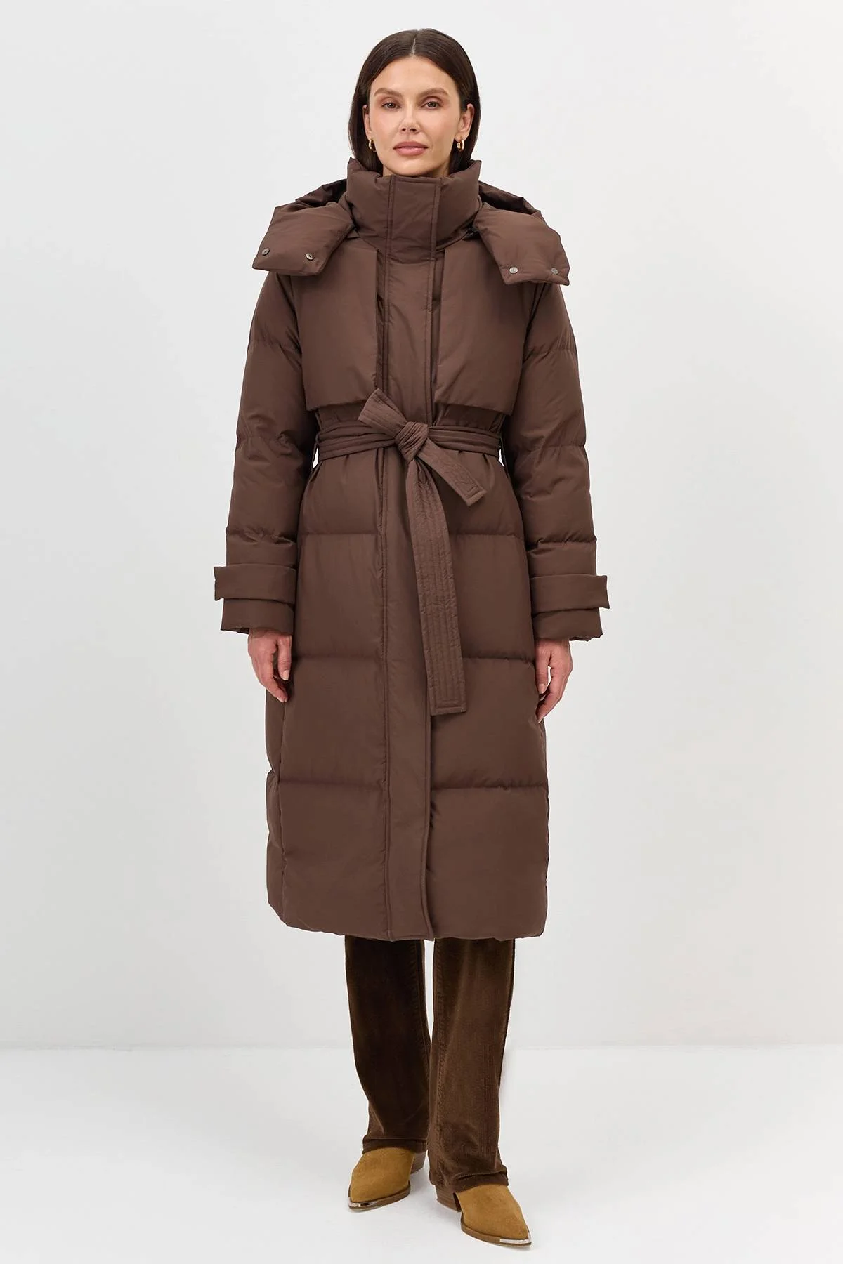 Приталенный пуховик со съемным капюшоном, 46