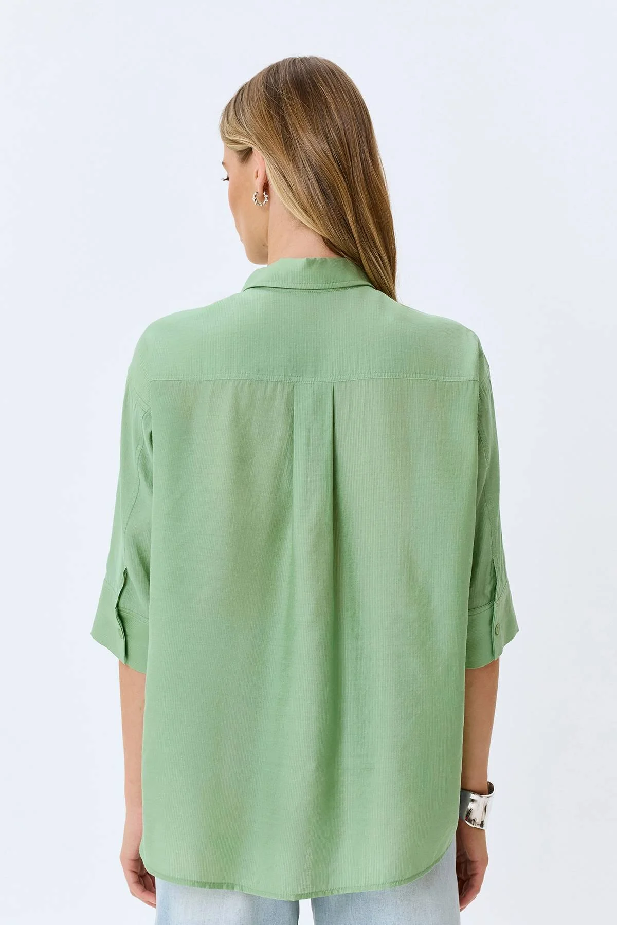 Воздушная блузка с укороченными рукавами зеленая, 48