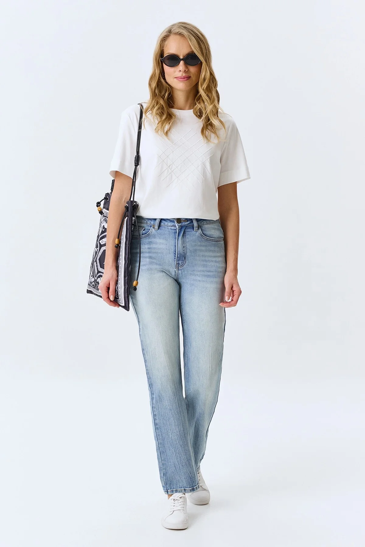 Футболка с мерцающими пайетками, 46