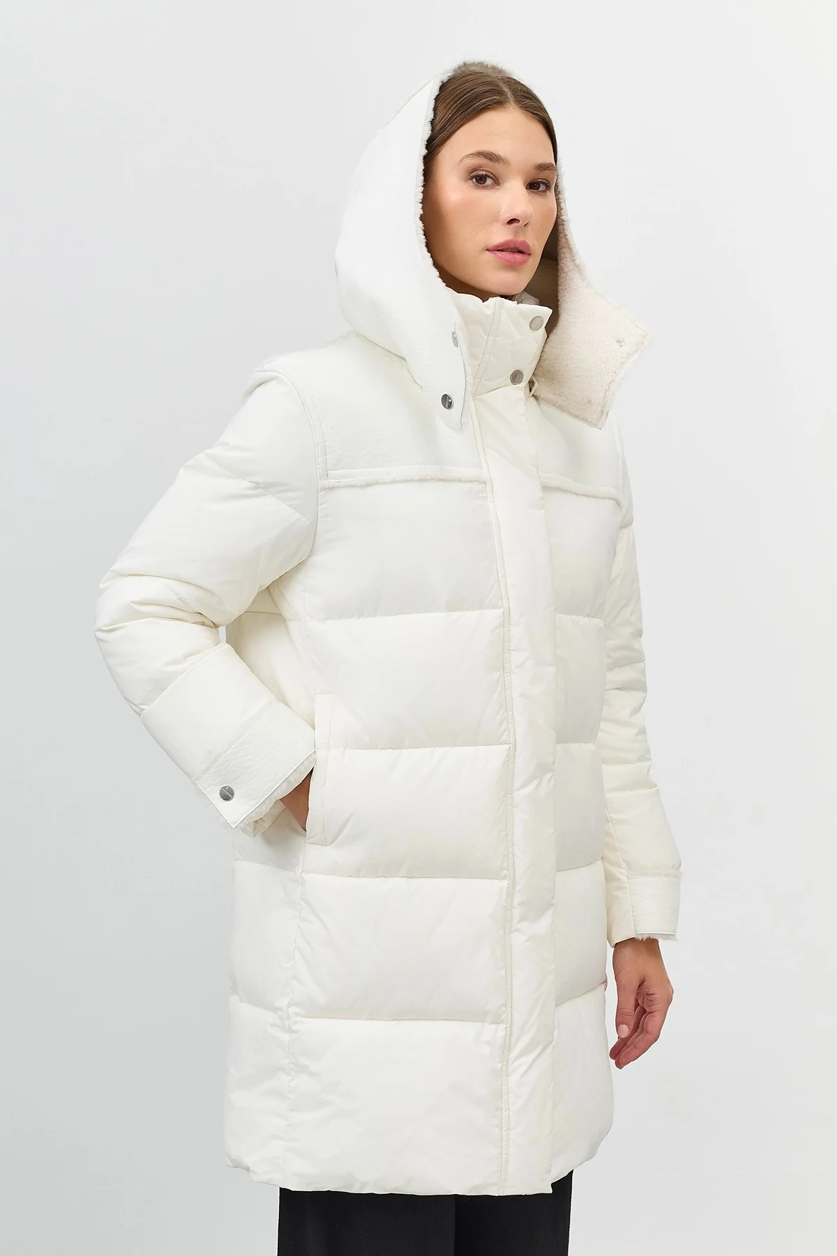 Пальто с капюшоном из искусственной овчины, 44