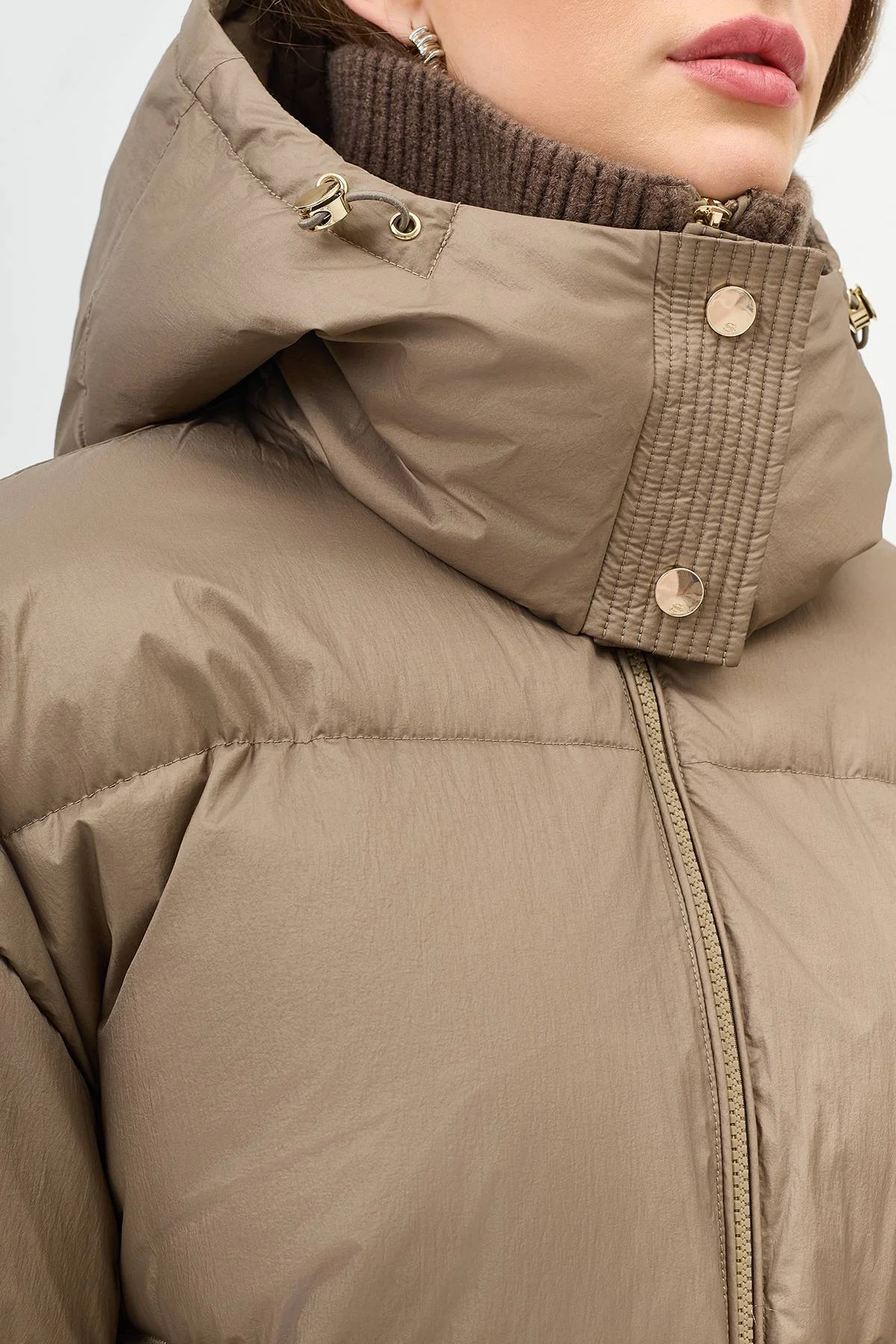 Лимитированная серия Куртка из нейлона с метализированным эффектомс палантином, 50