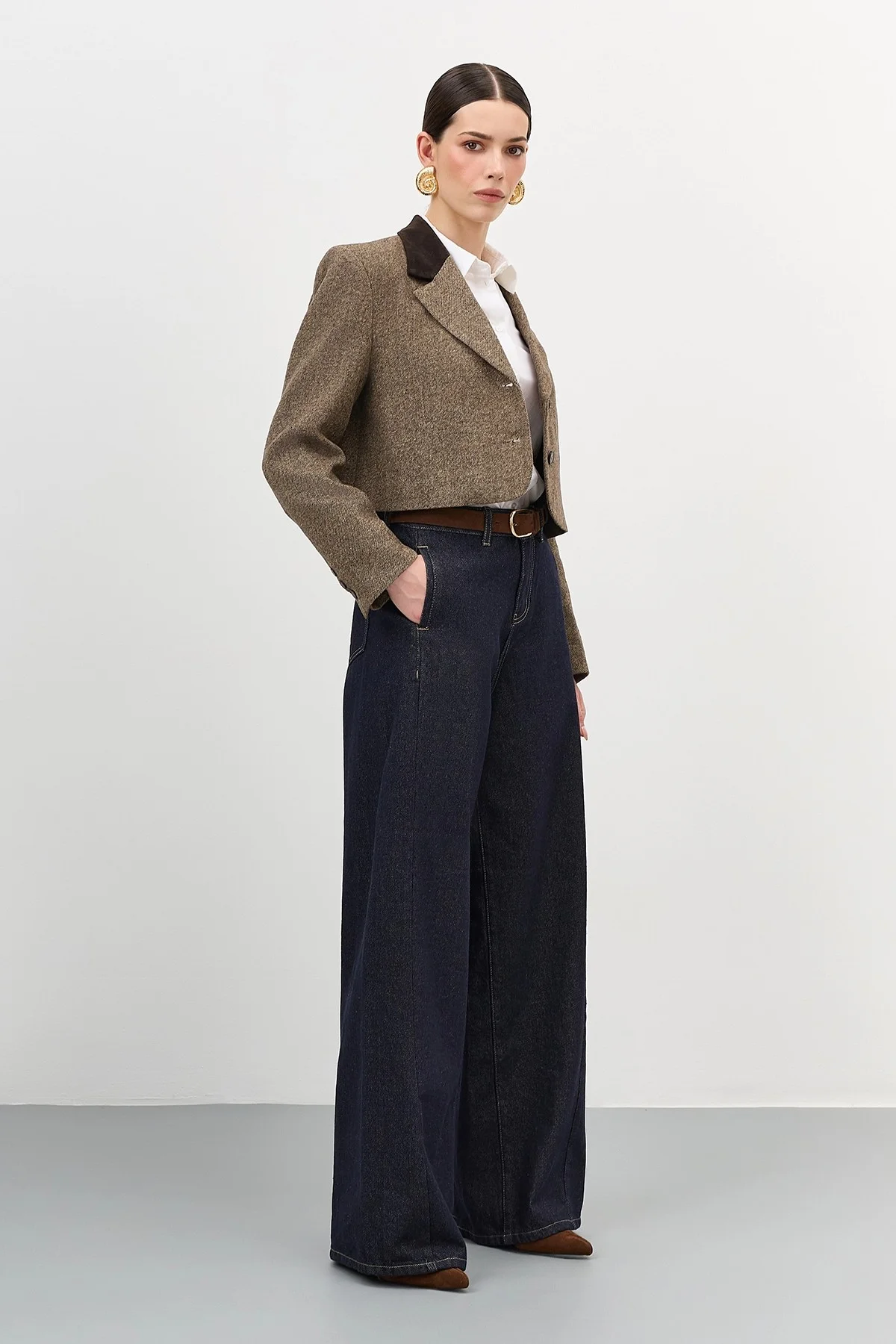 Широкие джинсы с контрастными швами, 44