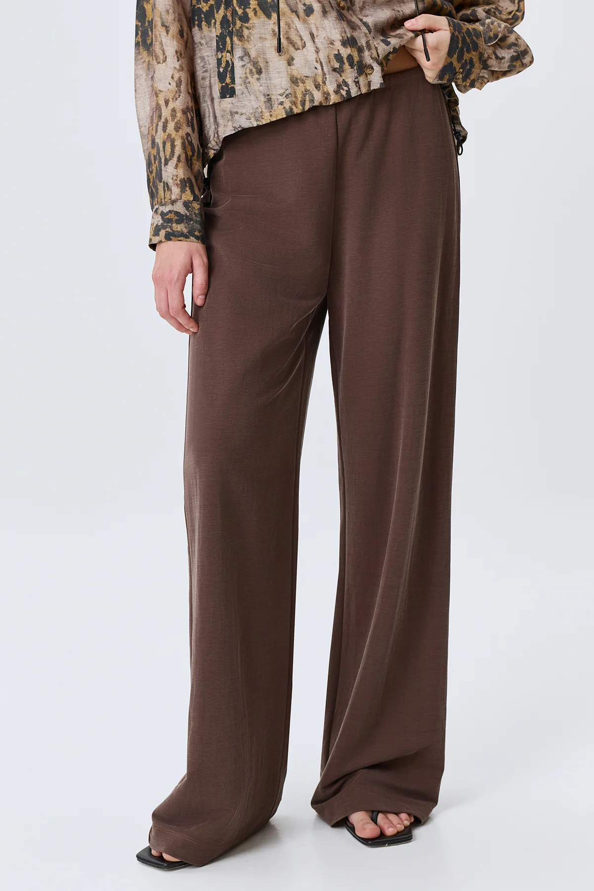 Прямые брюки из мягкого модала, 44