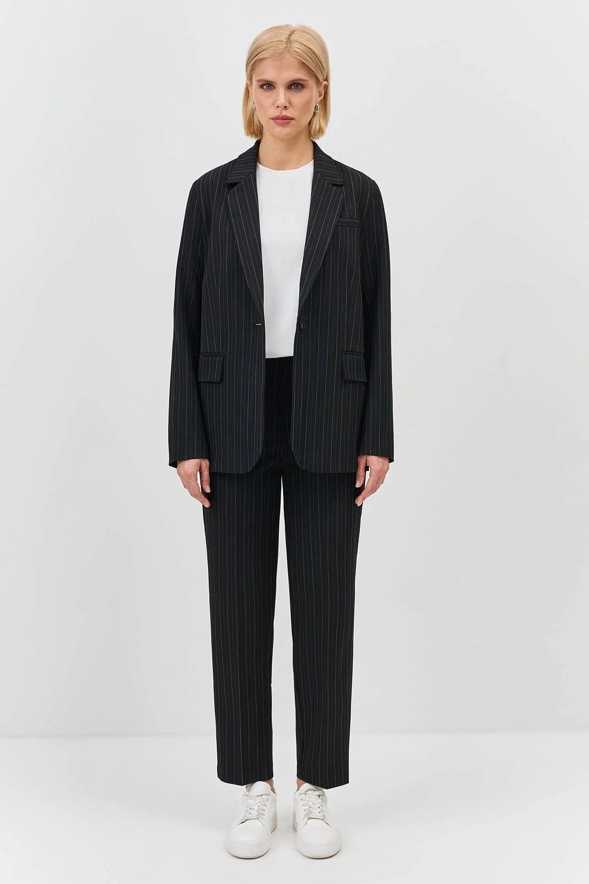 Классические брюки в тонкую полоску, 36