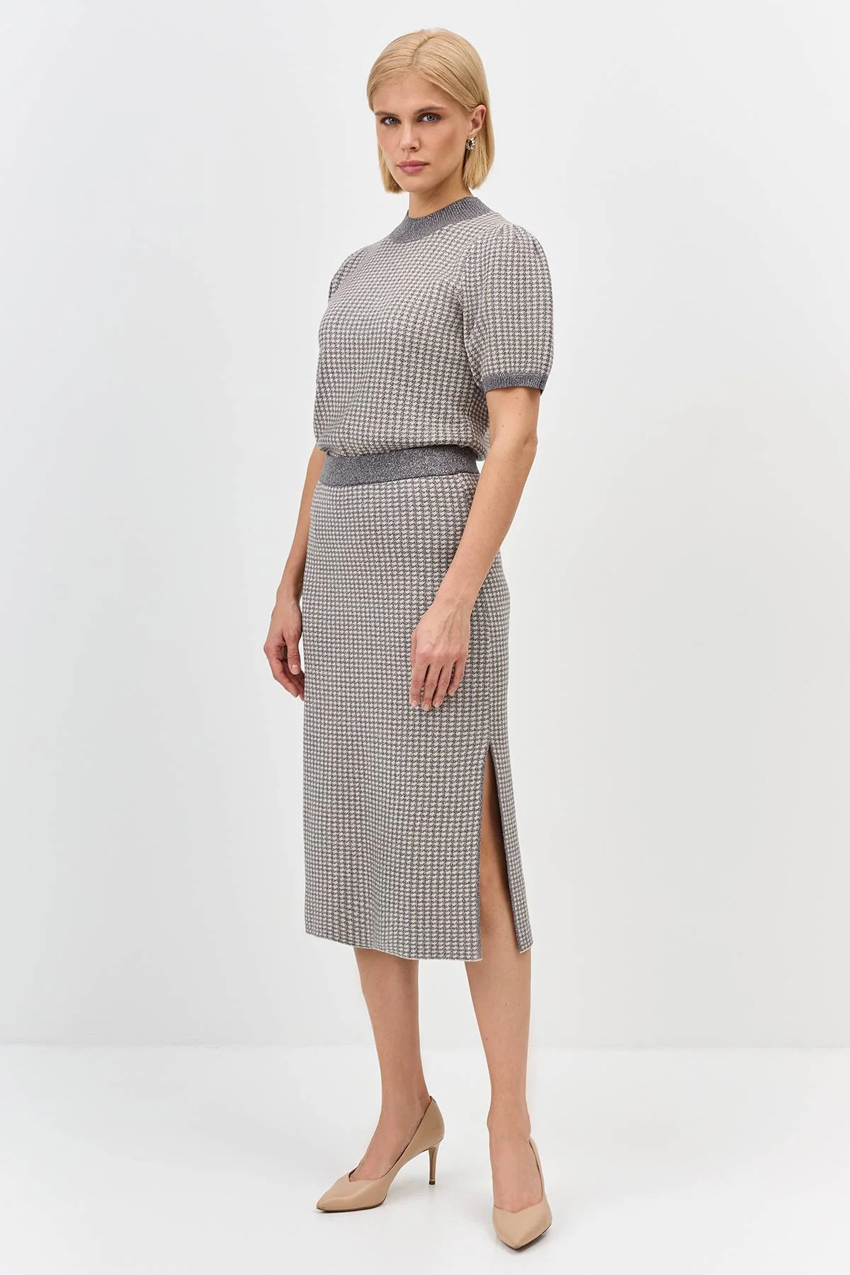 Лимитированая серия джемпер из вискозы с рельефным узором и ремнем, 34