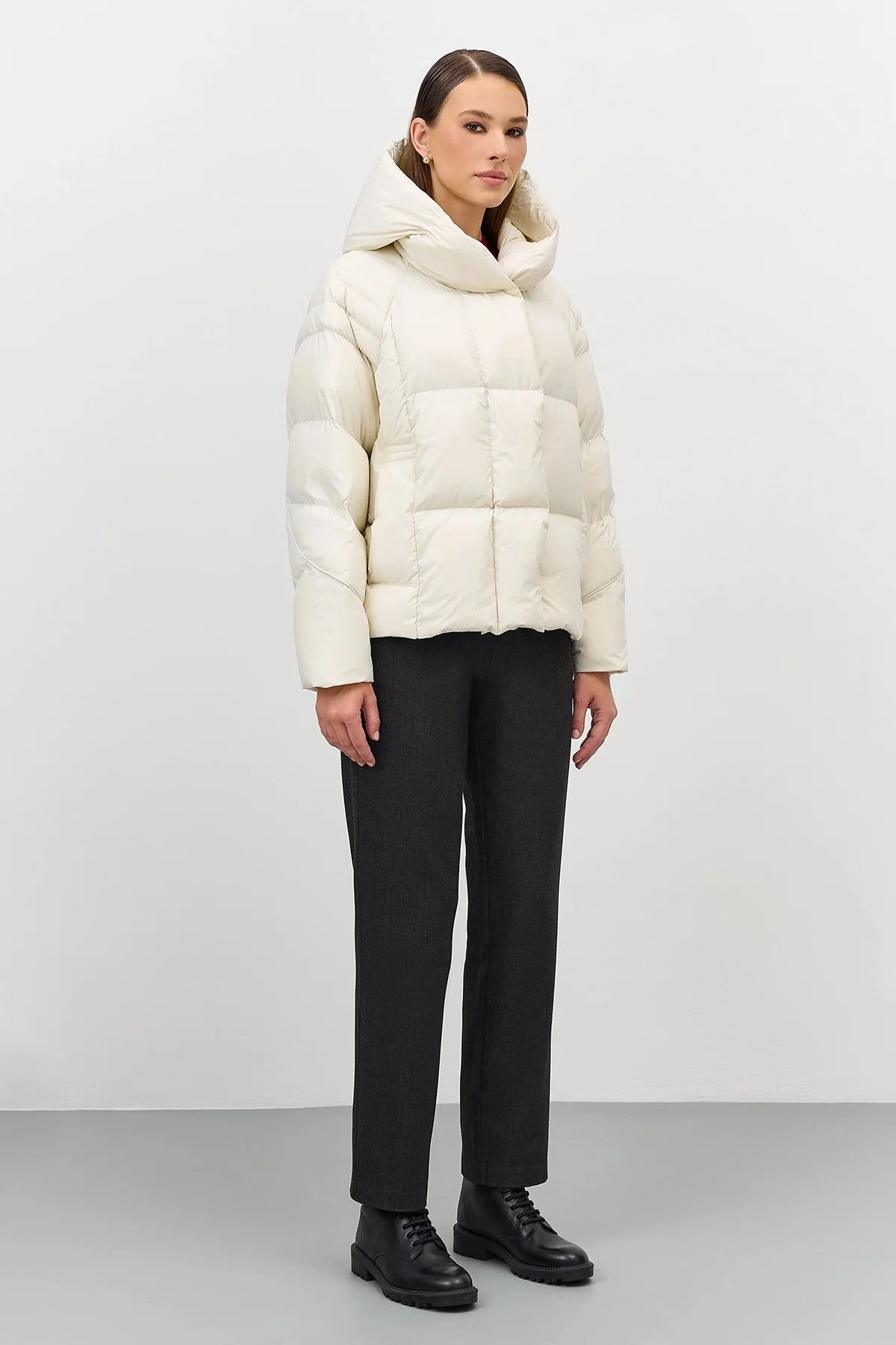 Легкий короткий пуховик, 48