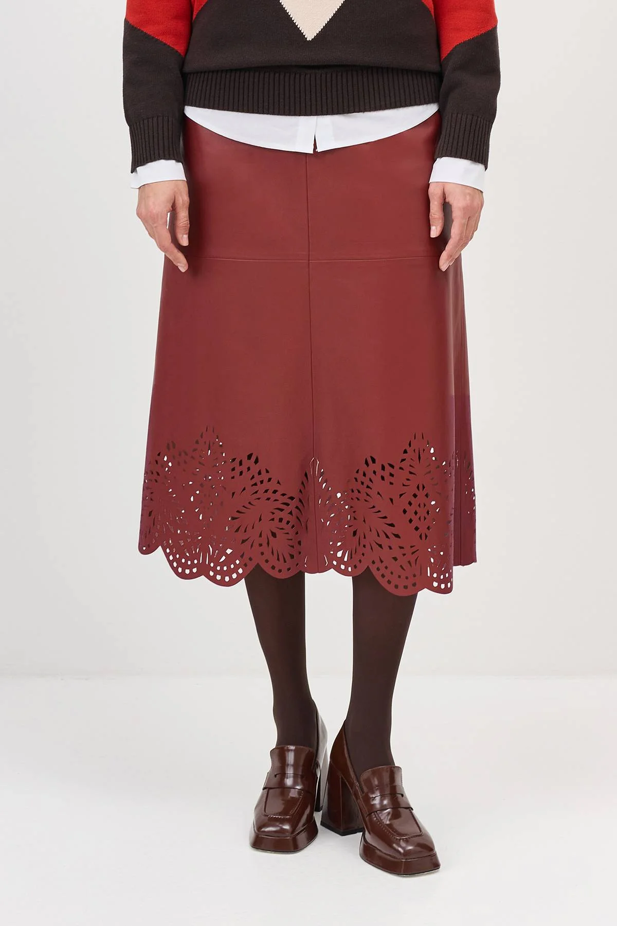 Лимитированная серия юбка с ажурной перфорацией и ремень, 34 Лимитированная серия юбка с ажурной перфорацией и ремень, 34