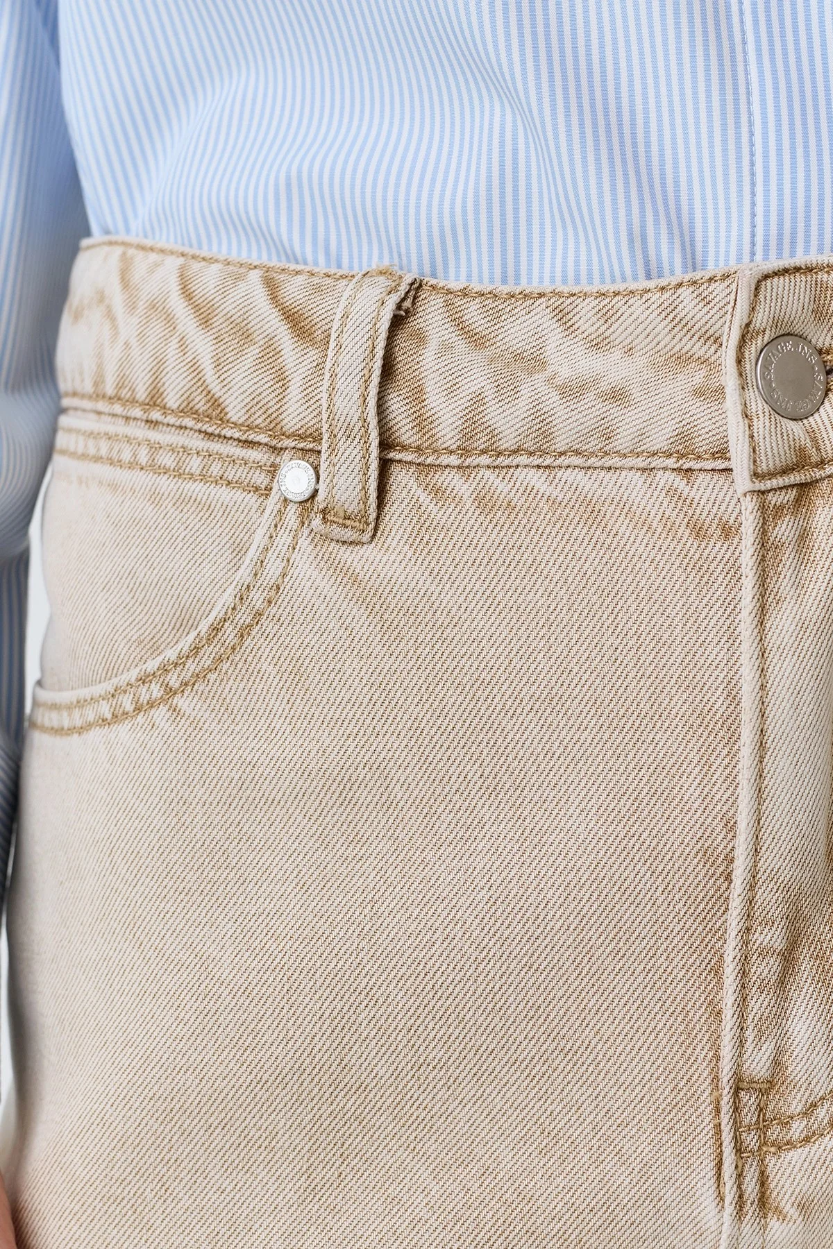 Бежевые джинсы с деликатной варкой, 42