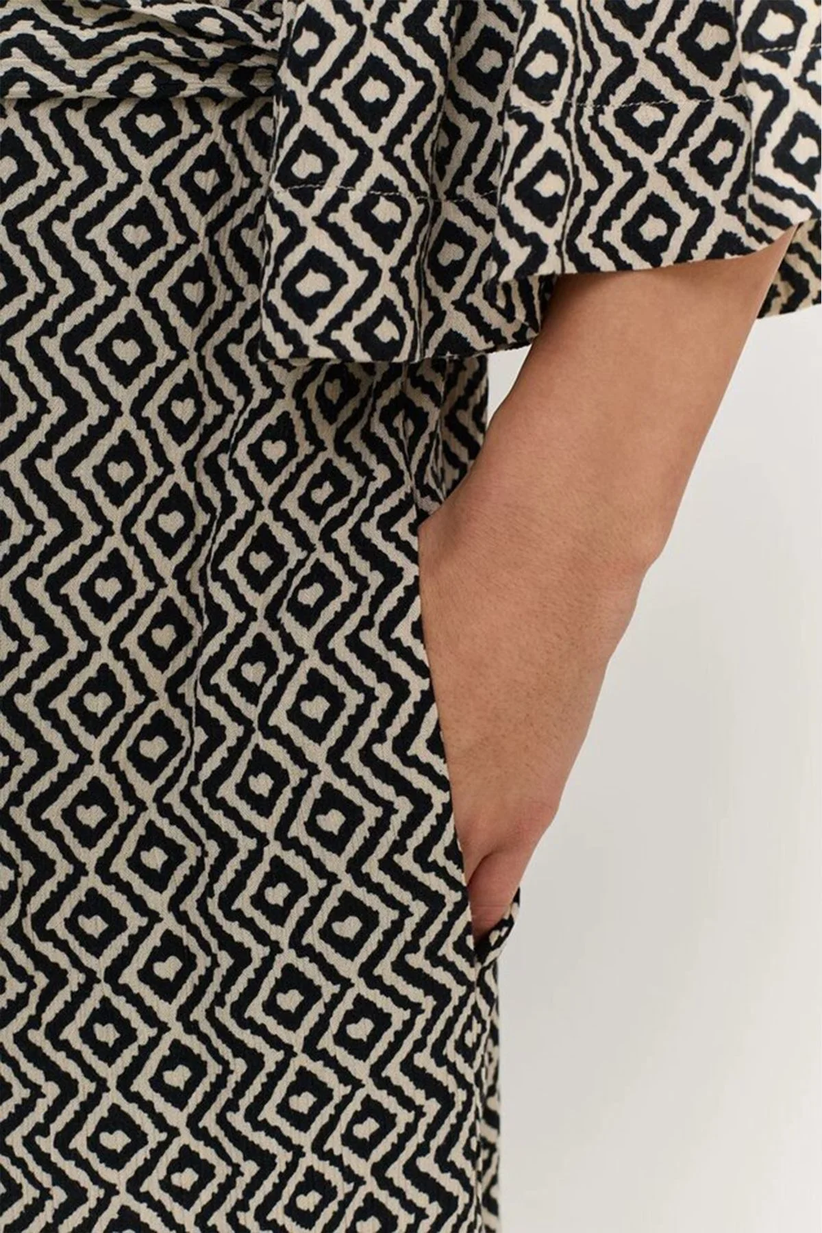 Стильное длинное платье с поясом и свободными рукавами, 50р