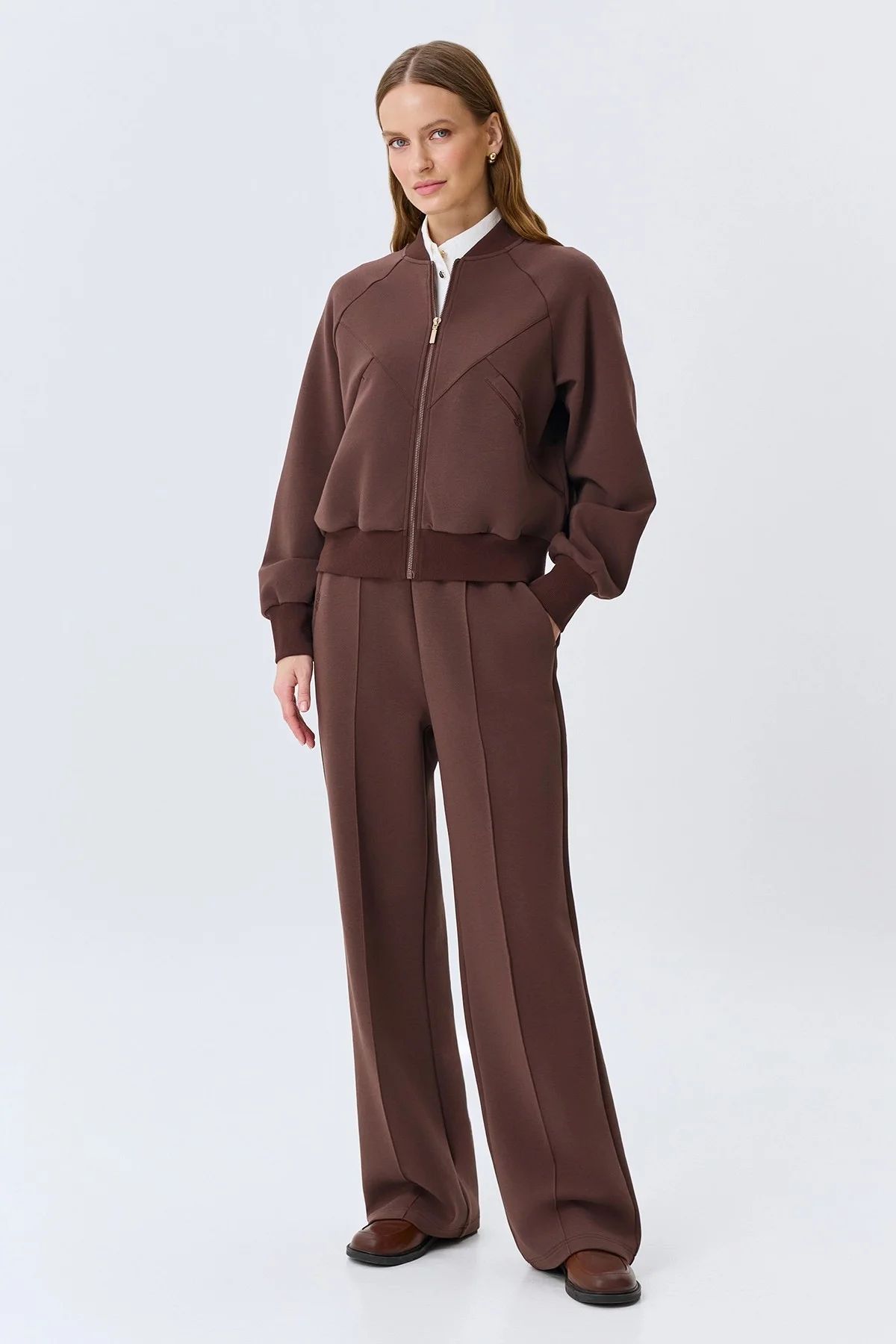 Трикотажный бомбер в шоколадном оттенке, 44