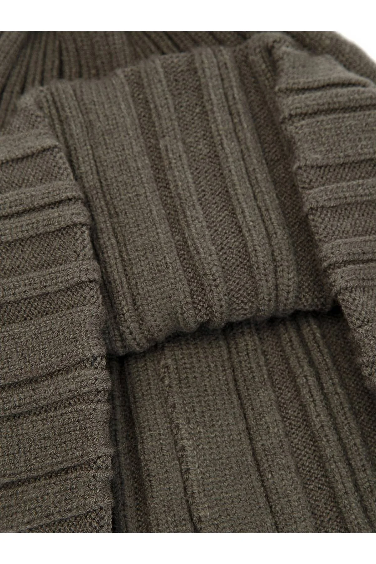 Шапка темно-зеленая, One