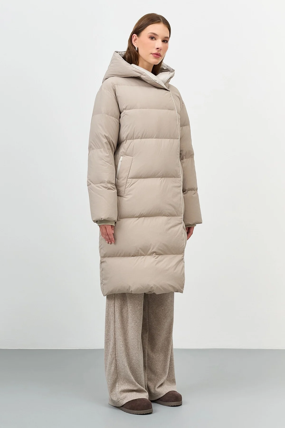 Пуховик с капюшоном, 46