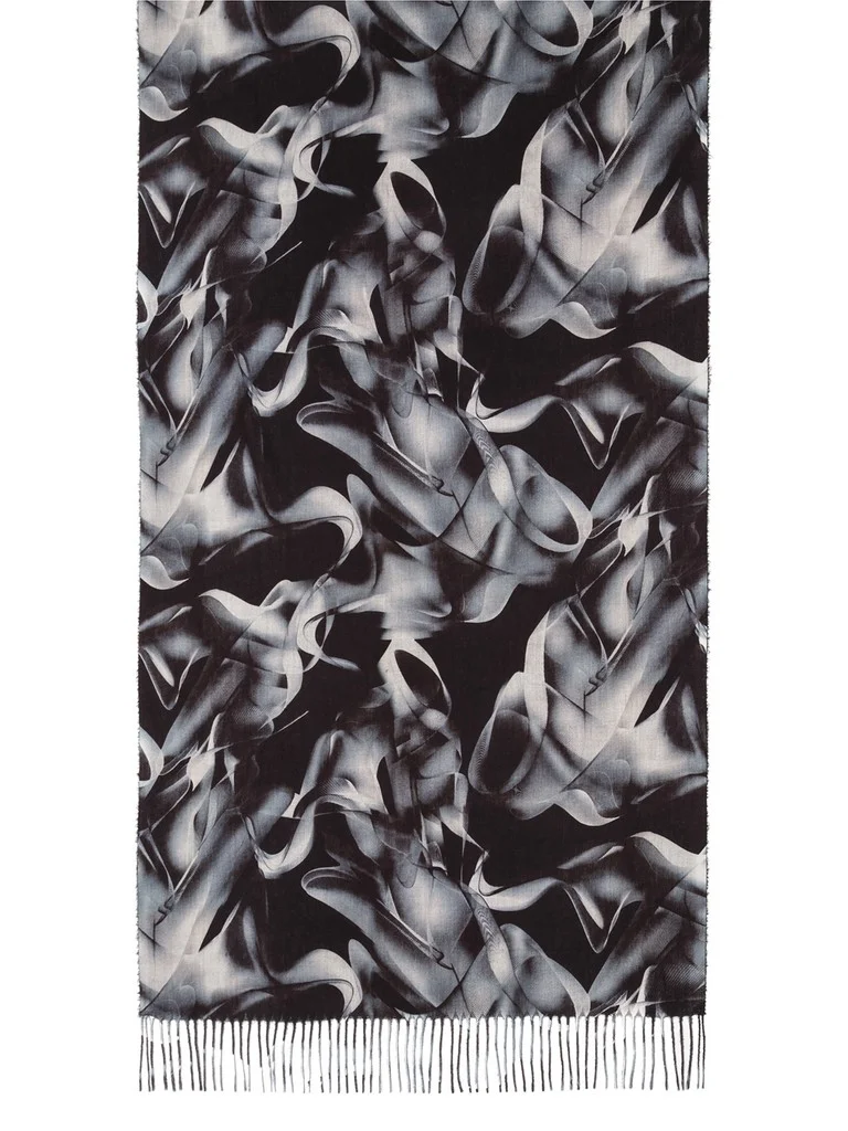 Палантин с абстрактным динамичным принтом в черном цвете, One
