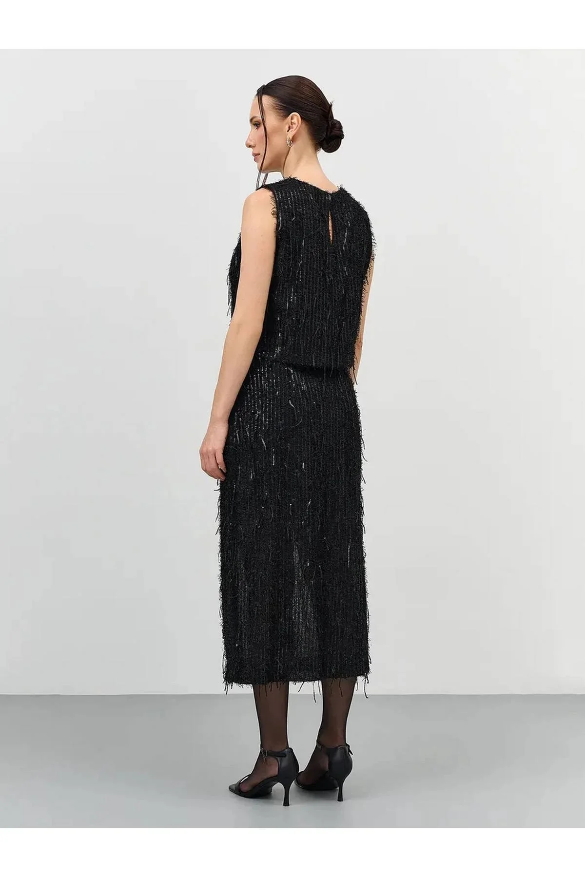 Юбка с пайетками и бахромой, 48