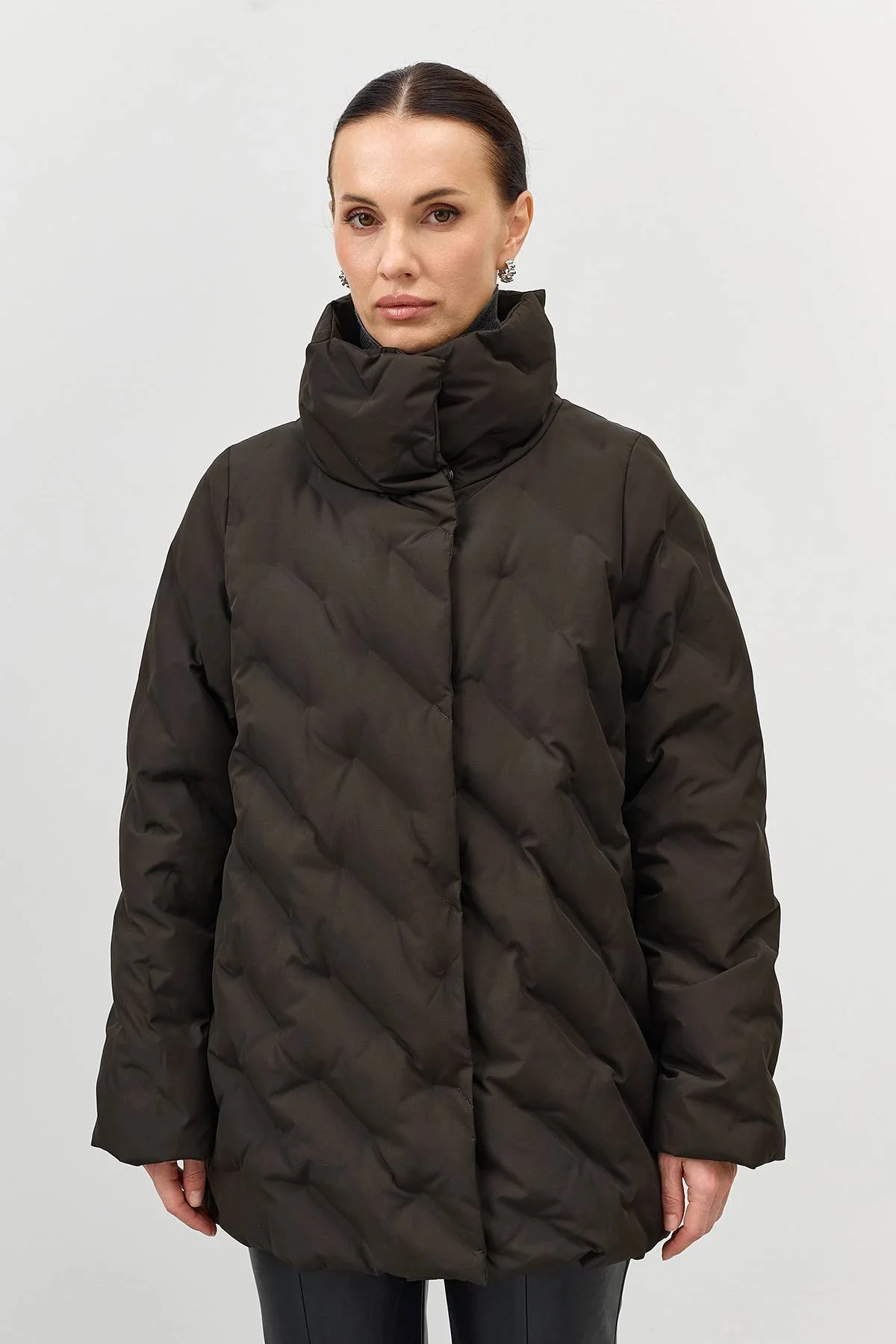 Лимитированная серия темно-зеленая куртка с палантином , 44