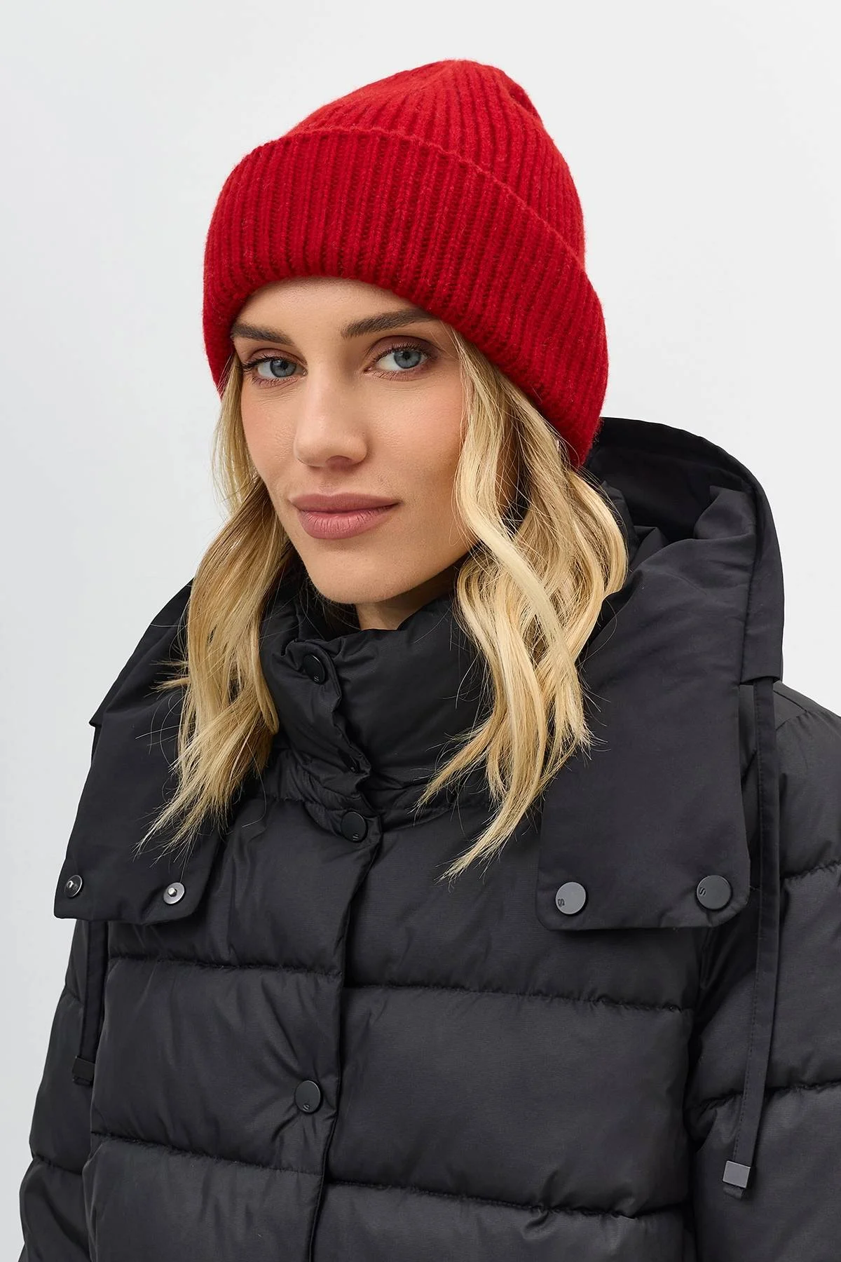 Красная шапка бини из 100% шерсти, One