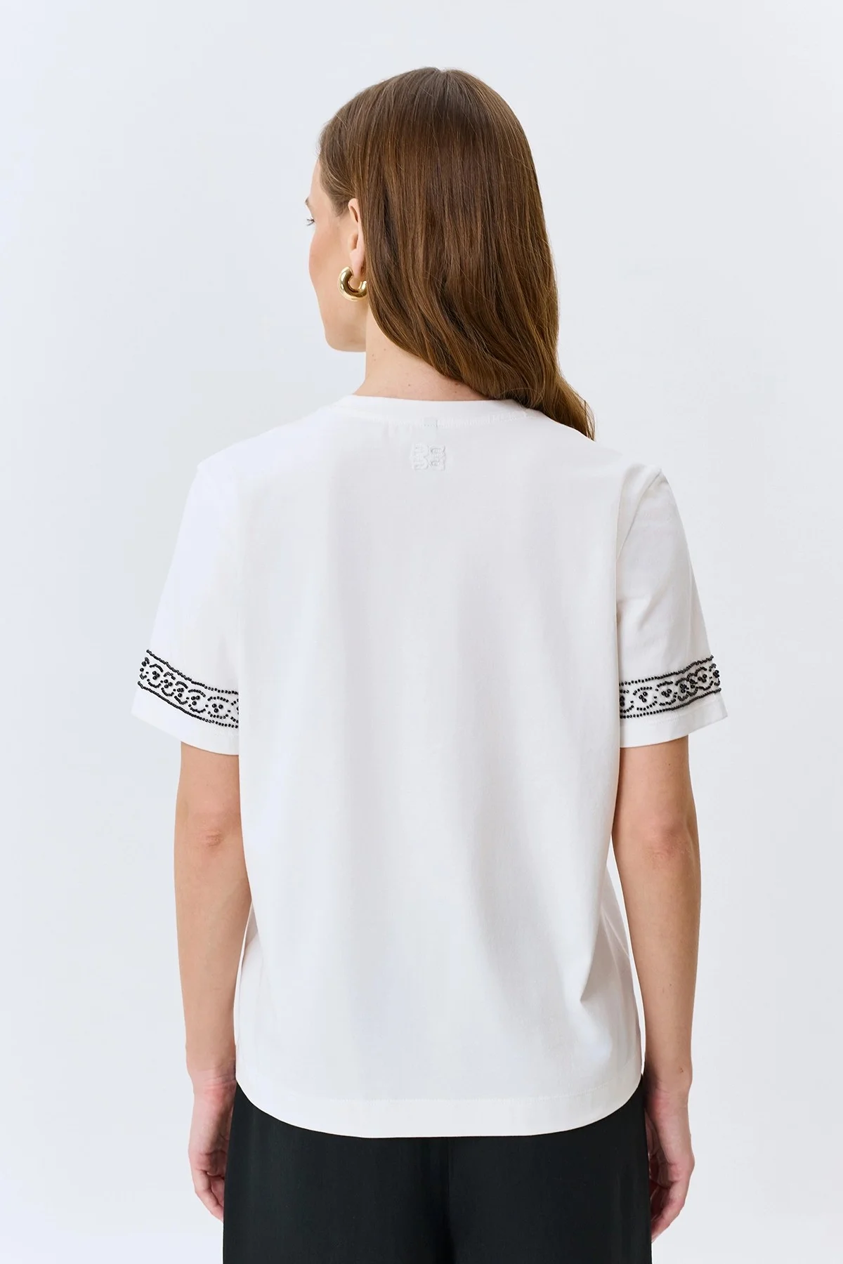 Футболка с декором на рукавах, 42