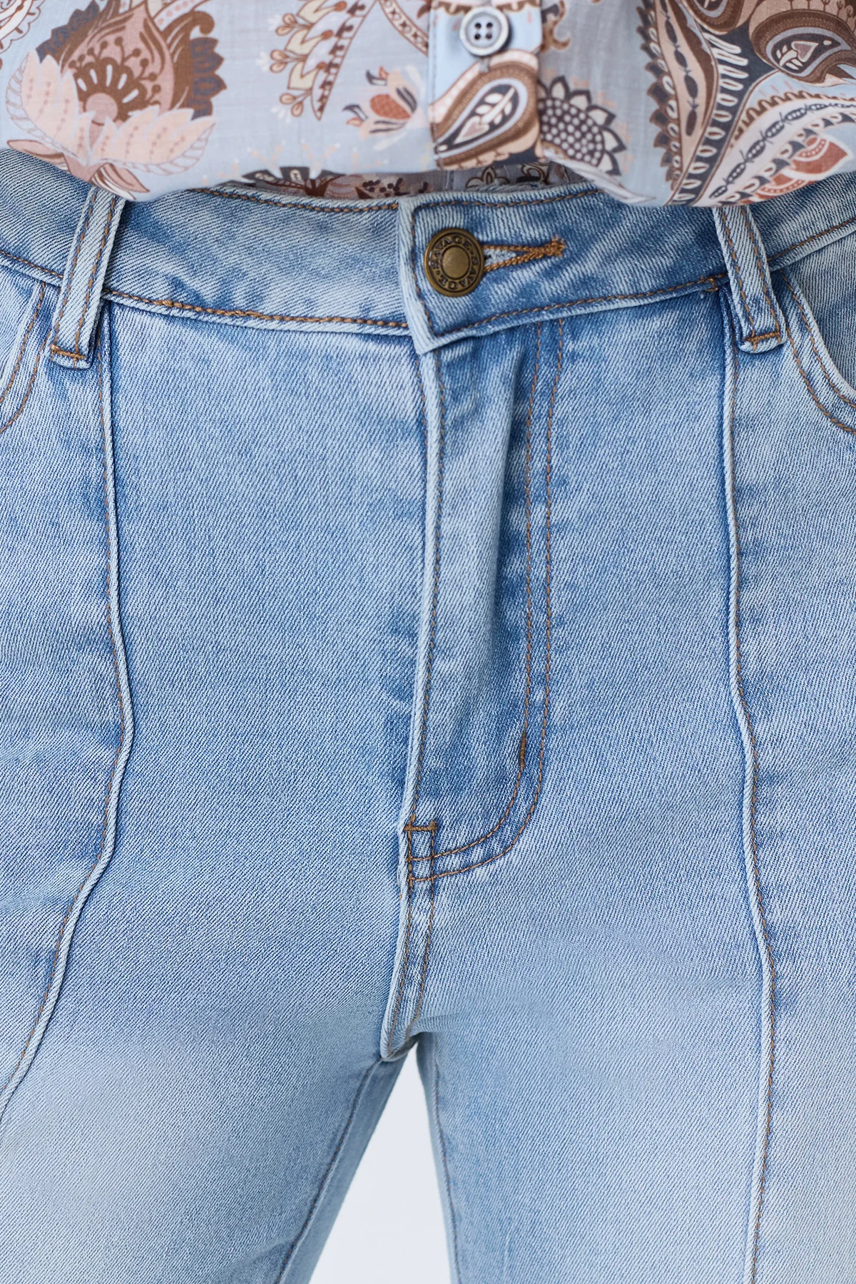 Широкие джинсы с контрастными швами, 52