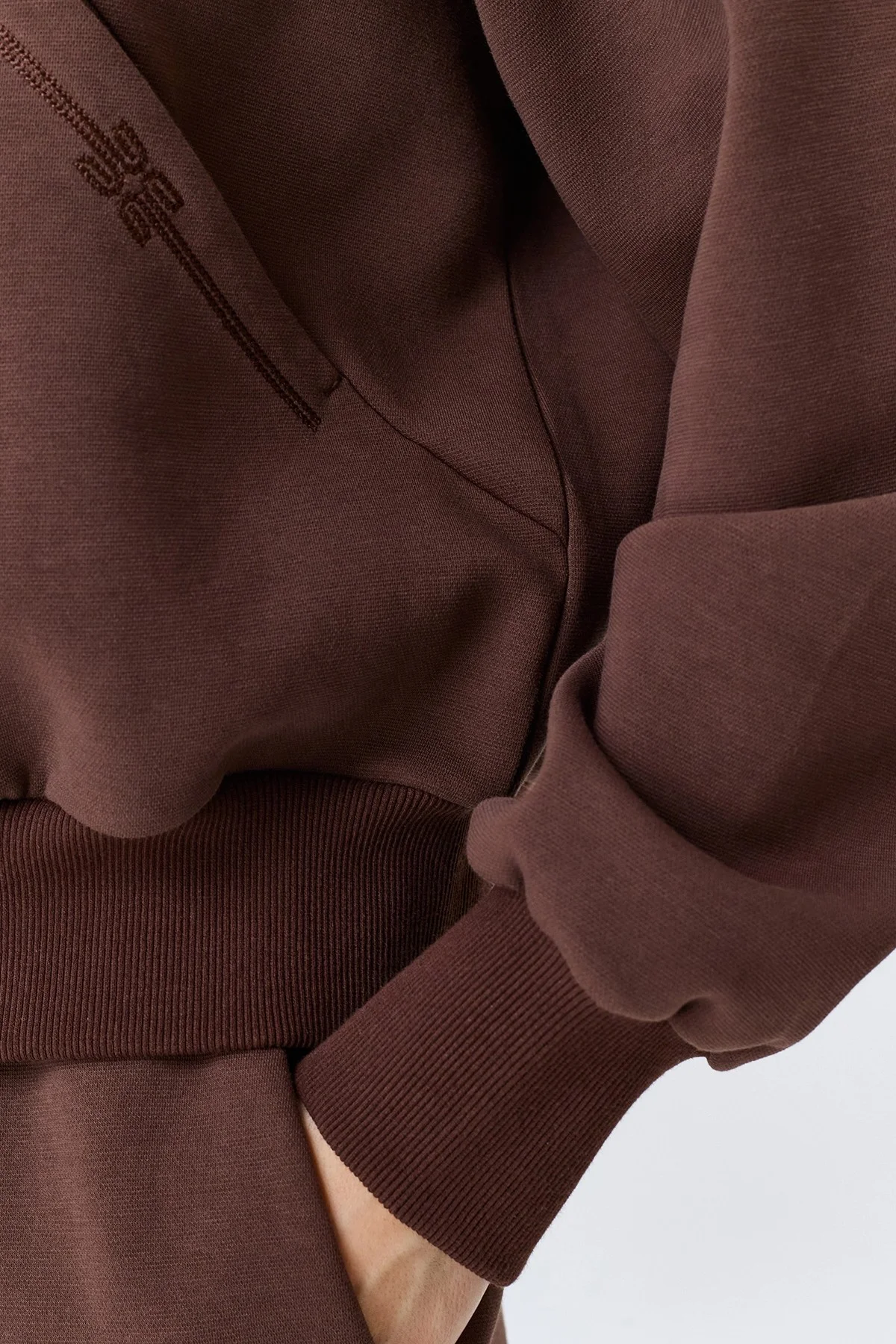 Трикотажный бомбер в шоколадном оттенке, 36