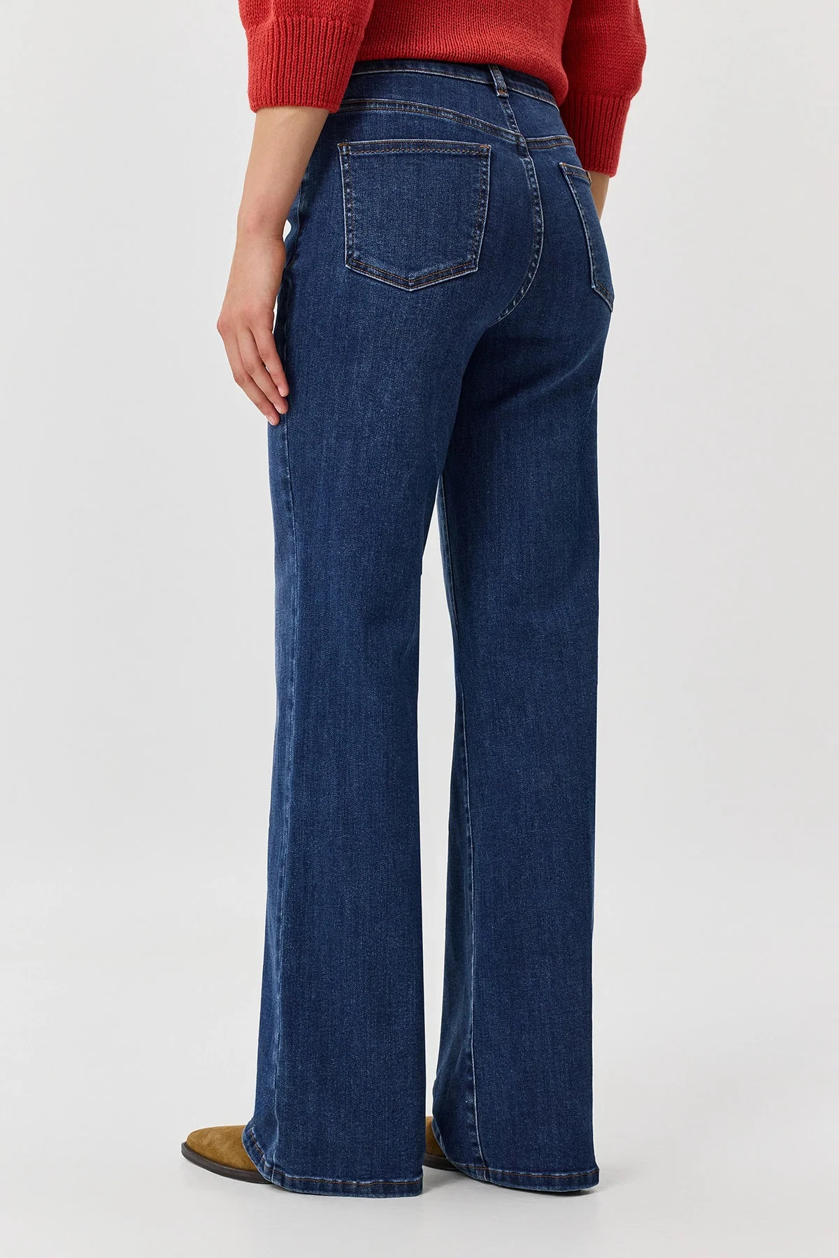 Джинсы Straight fit с заутюженными стрелками, 50