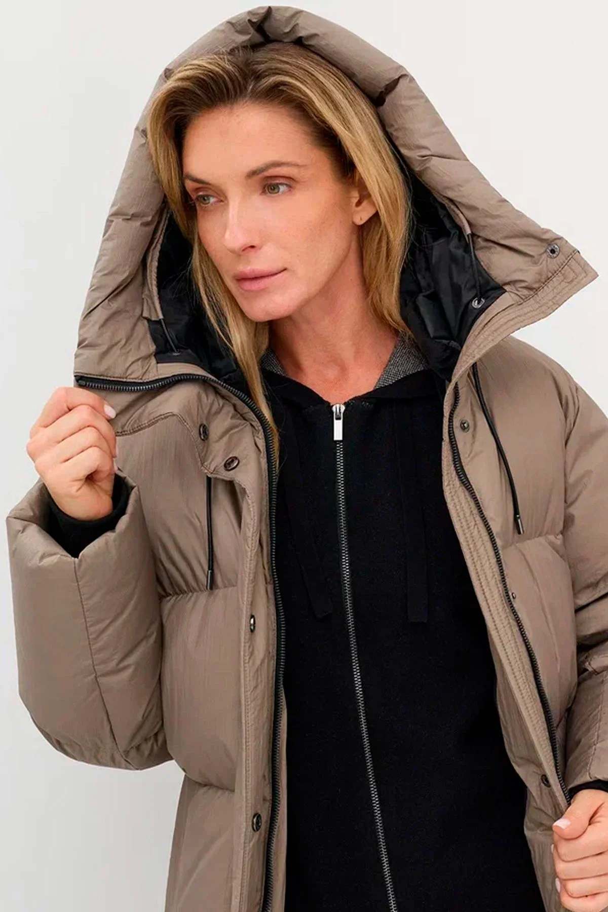 Пальто на натуральном утеплителе с контрастными деталями, 52р