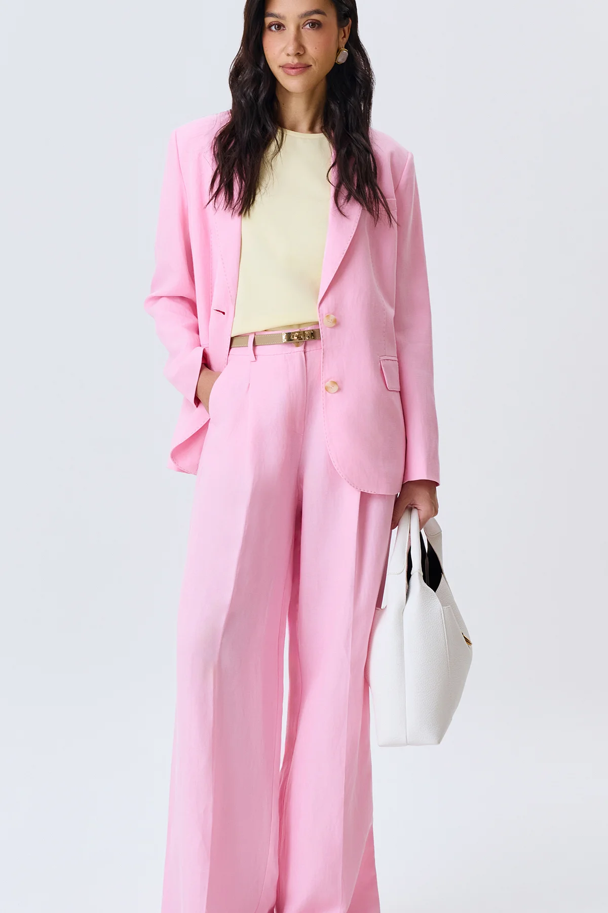 Яркий однобортный жакет из тенселя, 50