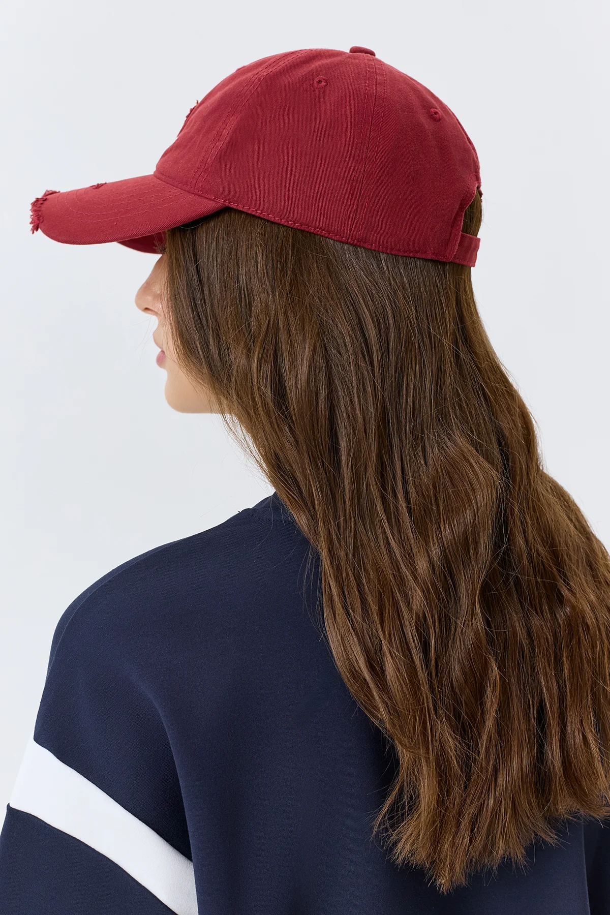 Кепка с вышивкой и дестроями, One