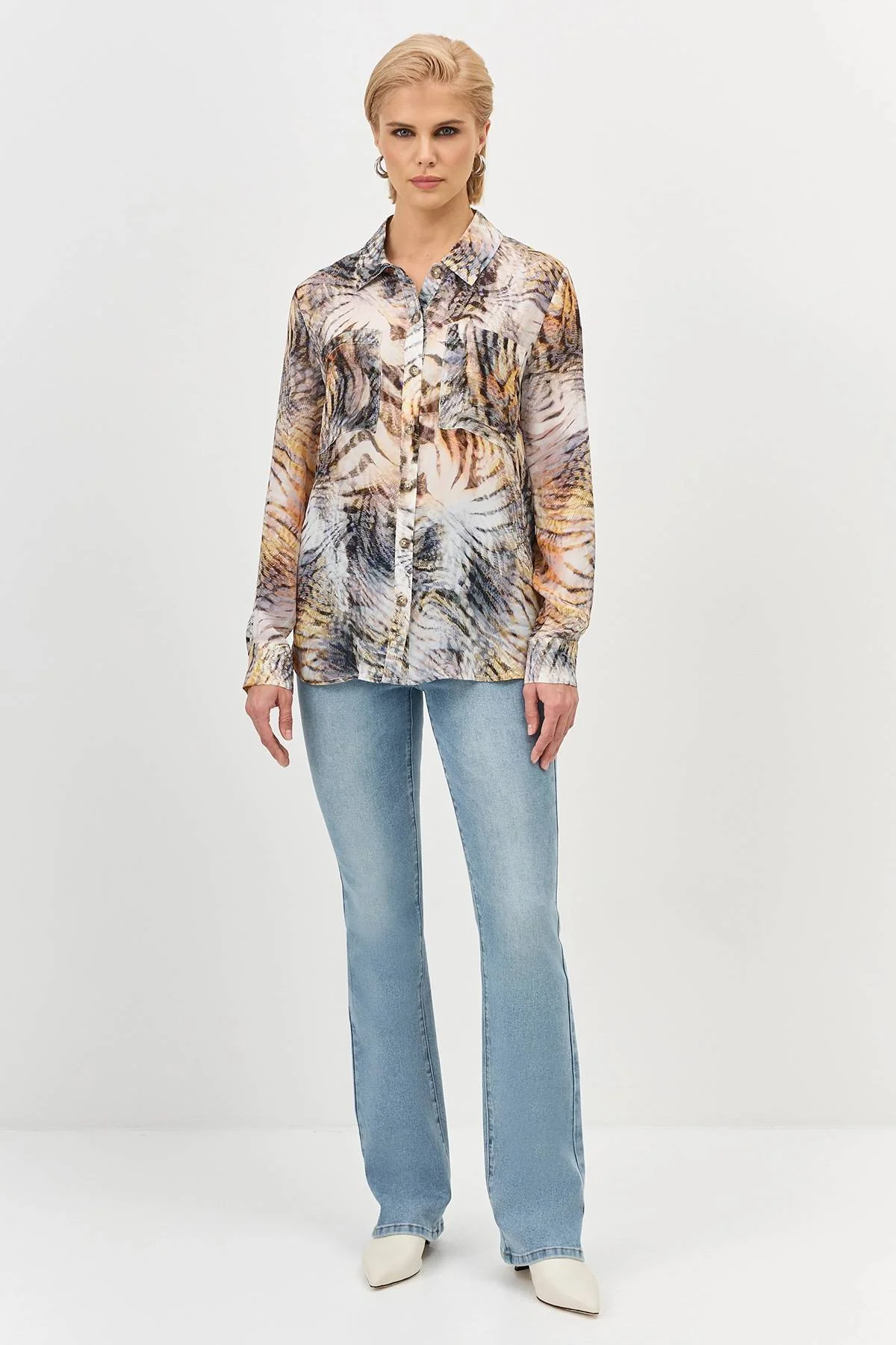 Лимитированная серия блузка с анималистичным принтом в карамельном цвете с ремнем, 38