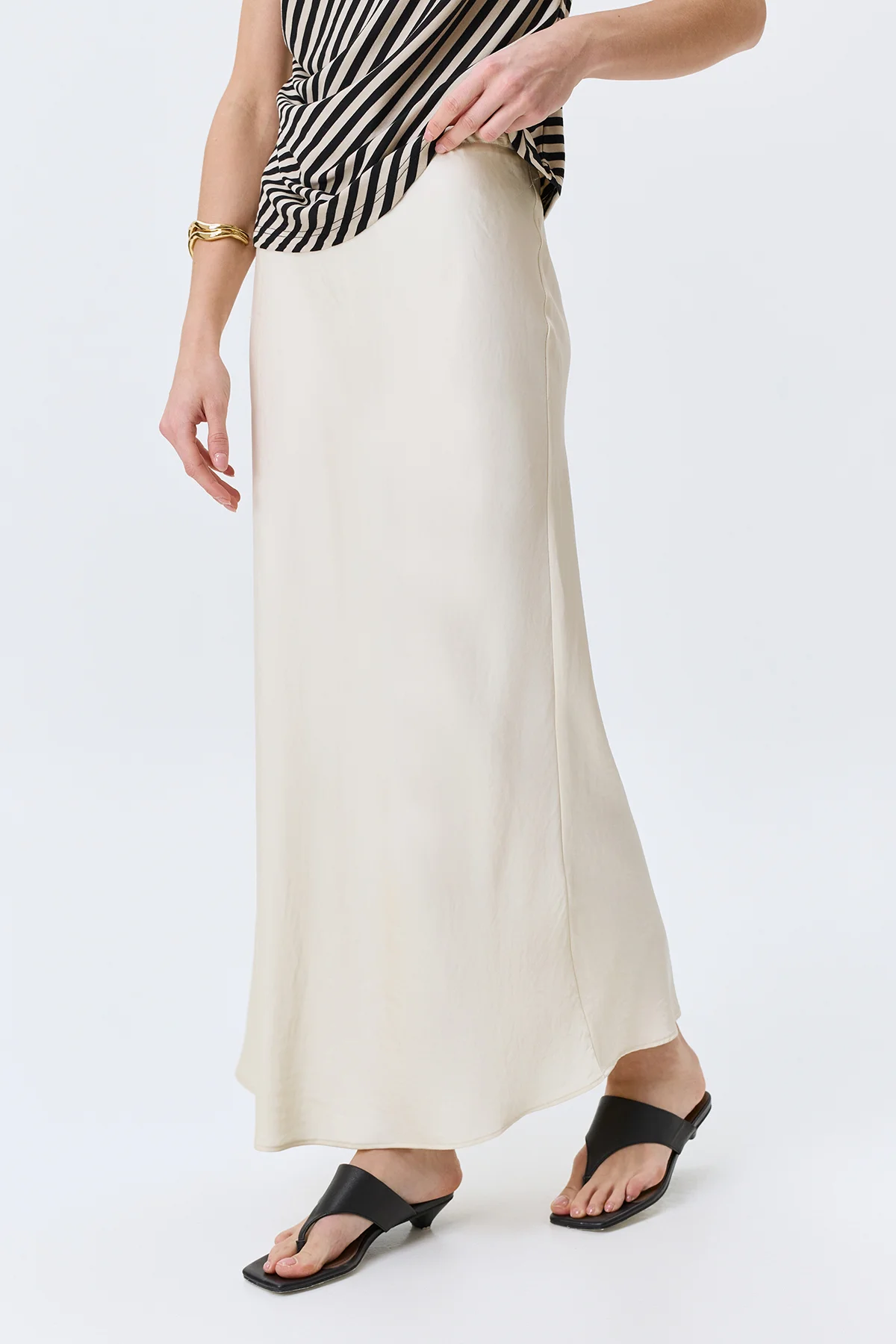 Молочная сатиновая юбка из смесовой вискозы, 42