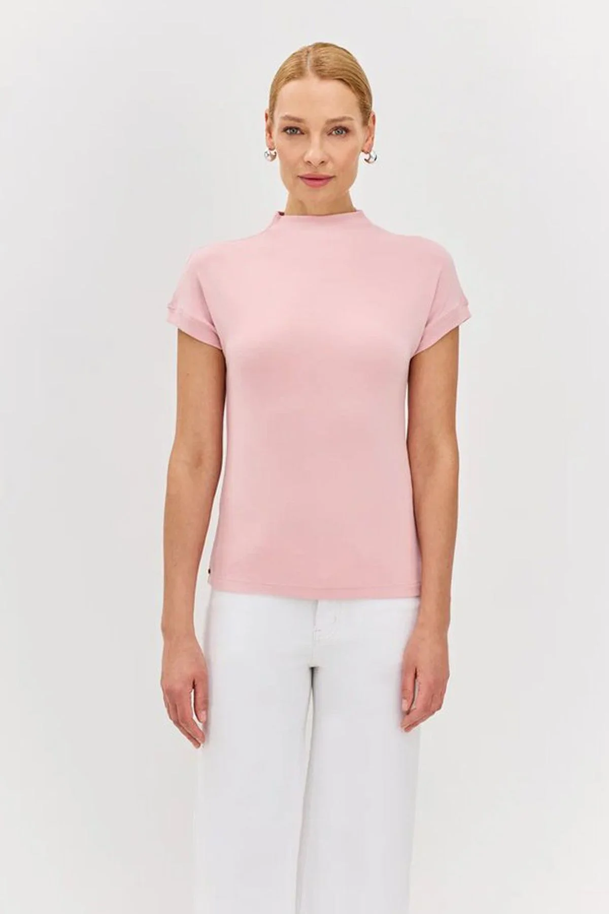 Топ розового цвета с цельнокроеным воротником-стойкой, 42р
